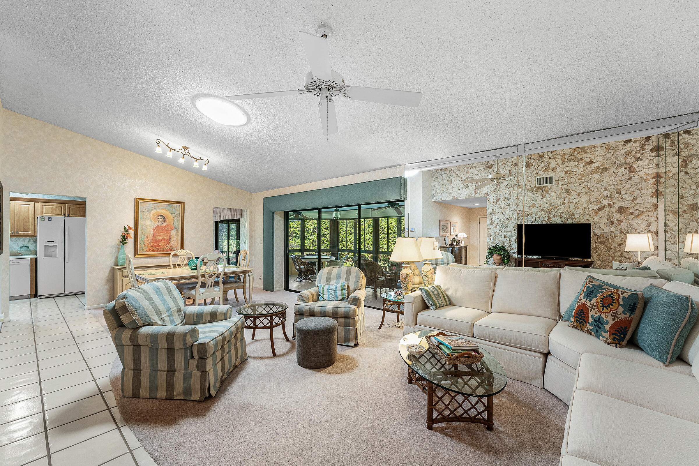 7852 Cloverfield Circle