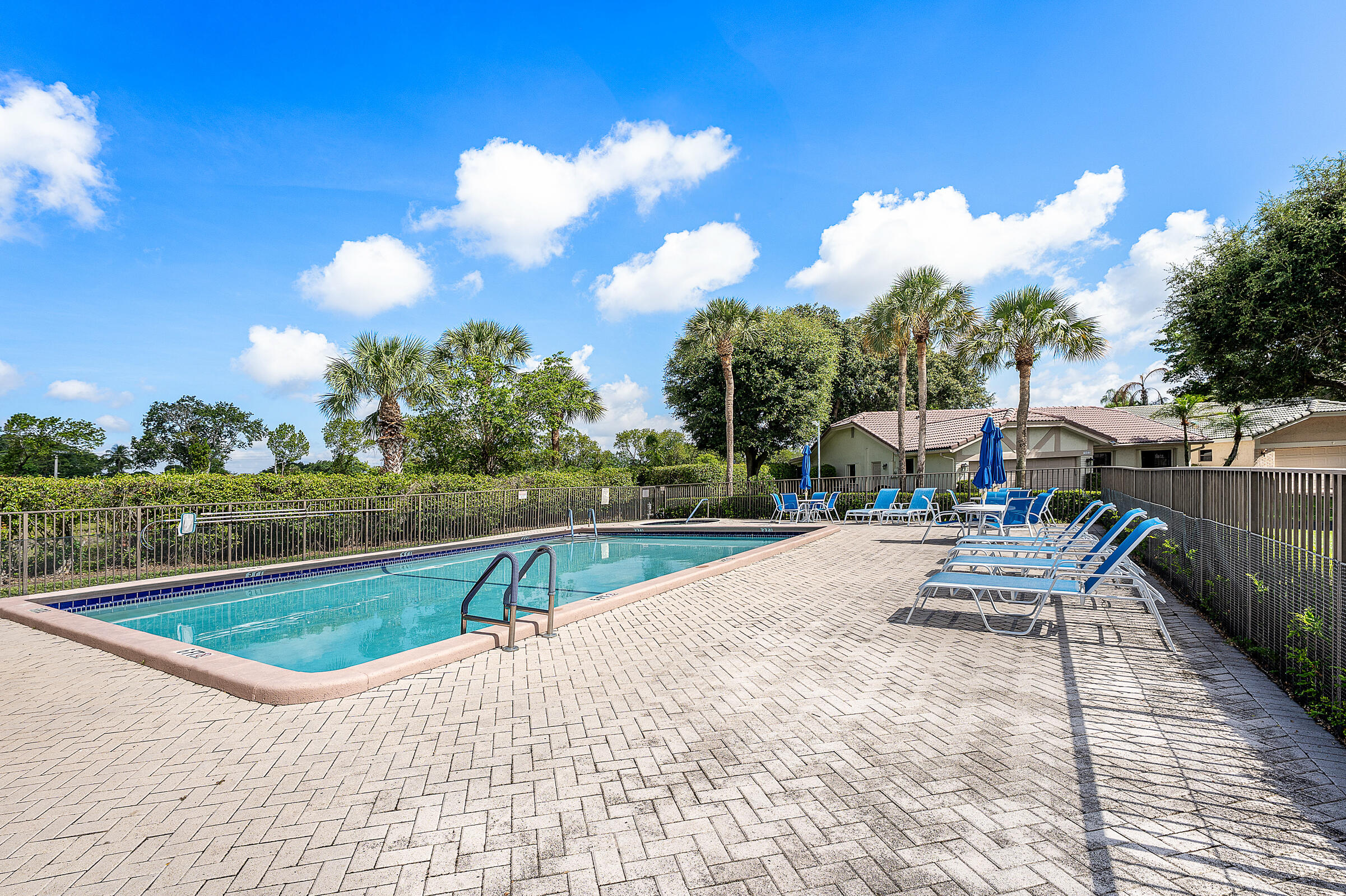 7852 Cloverfield Circle