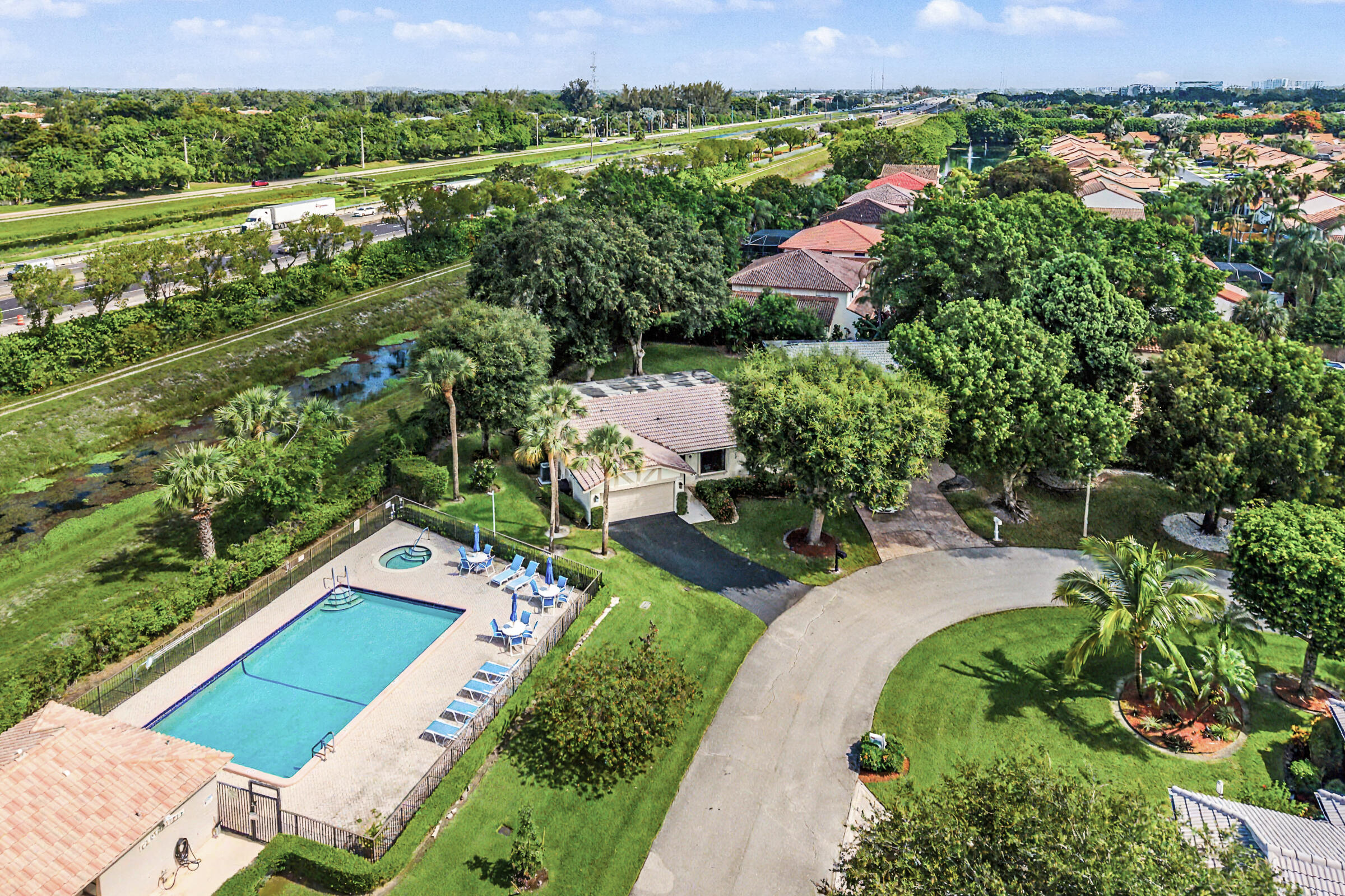 7852 Cloverfield Circle