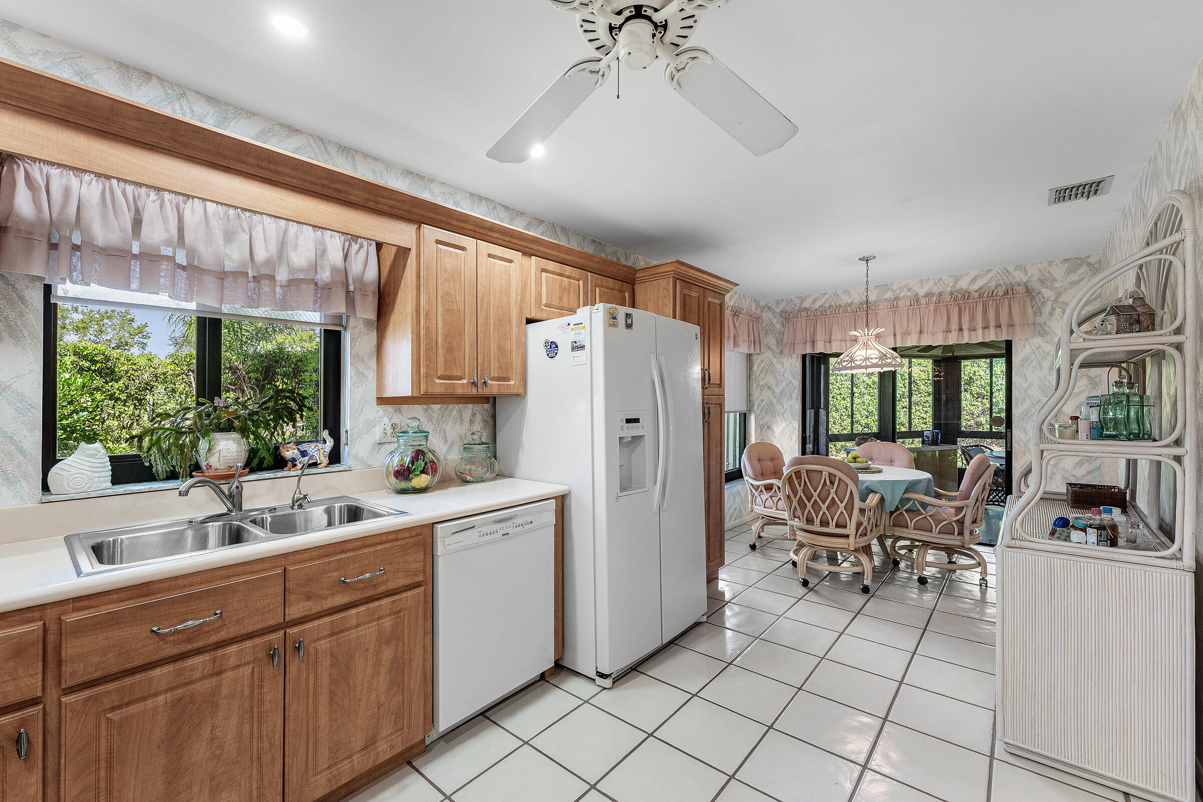 7852 Cloverfield Circle