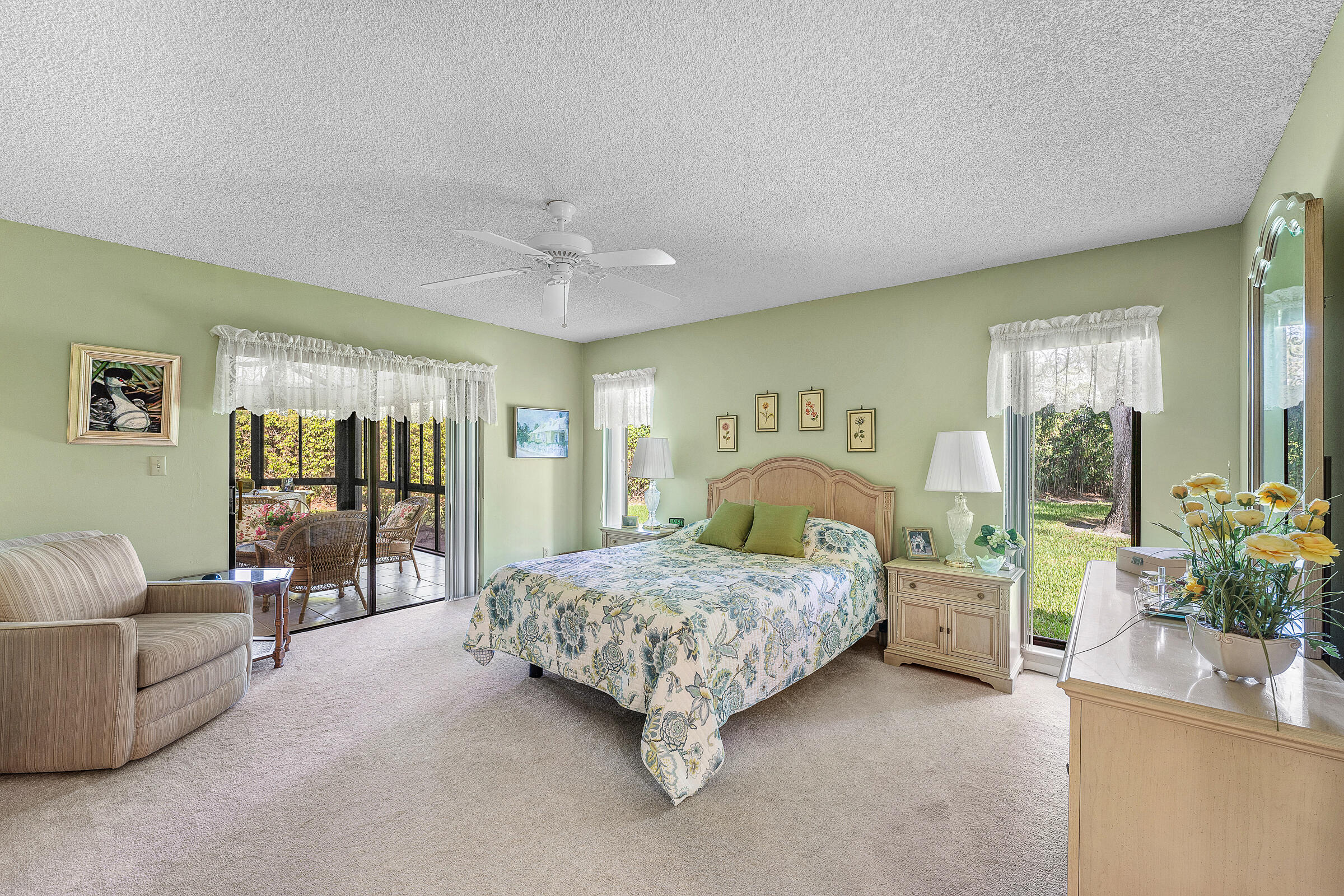 7852 Cloverfield Circle