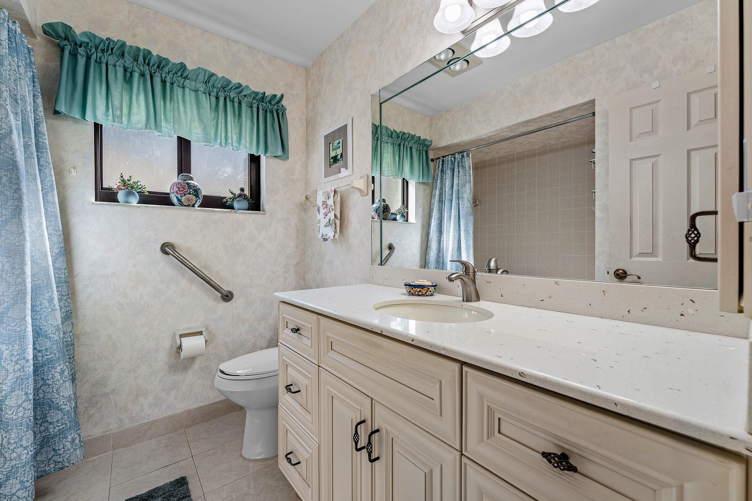 7852 Cloverfield Circle