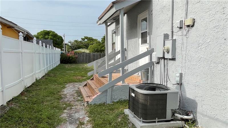163 SW 5th Street