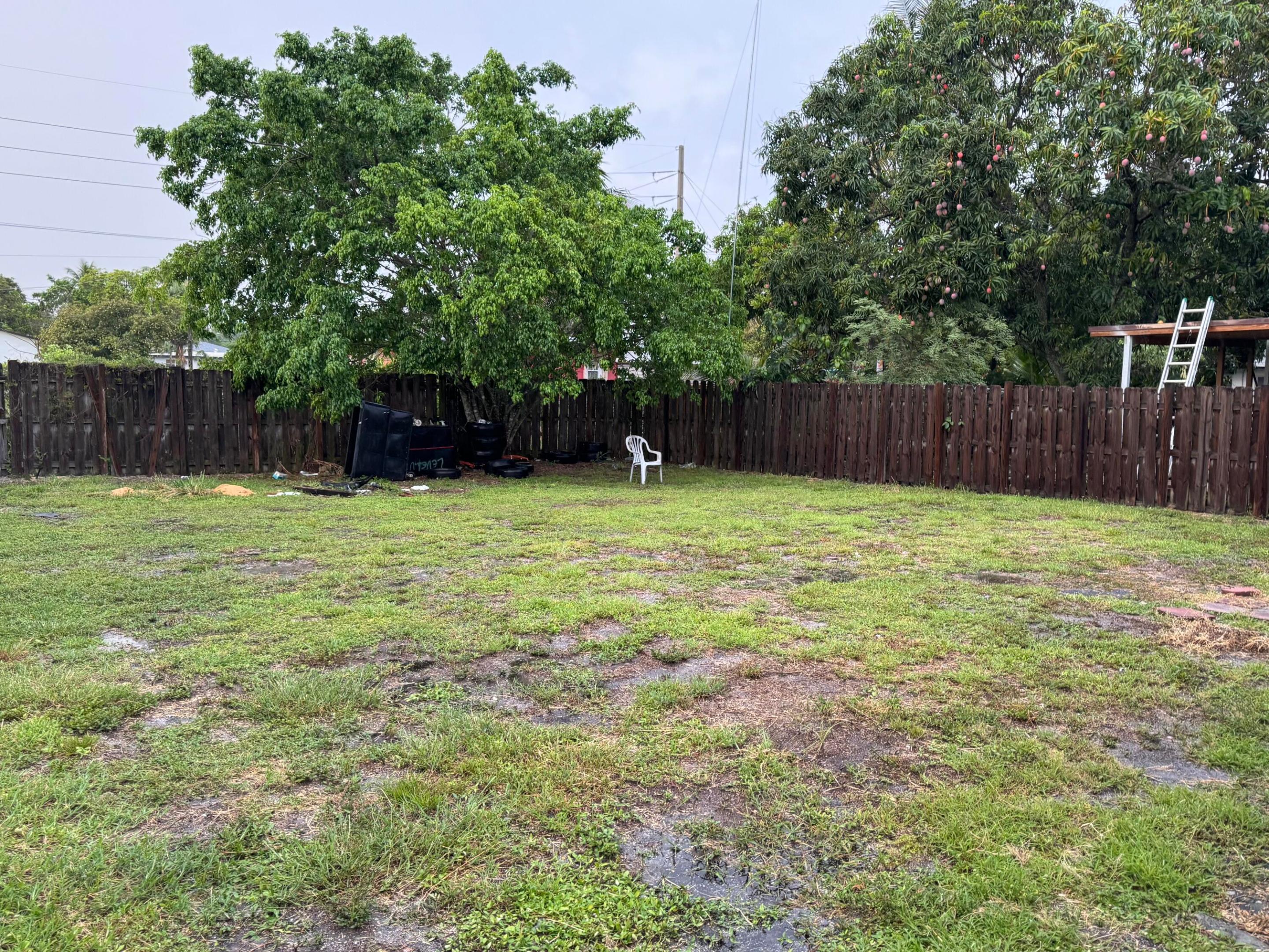 163 SW 5th Street
