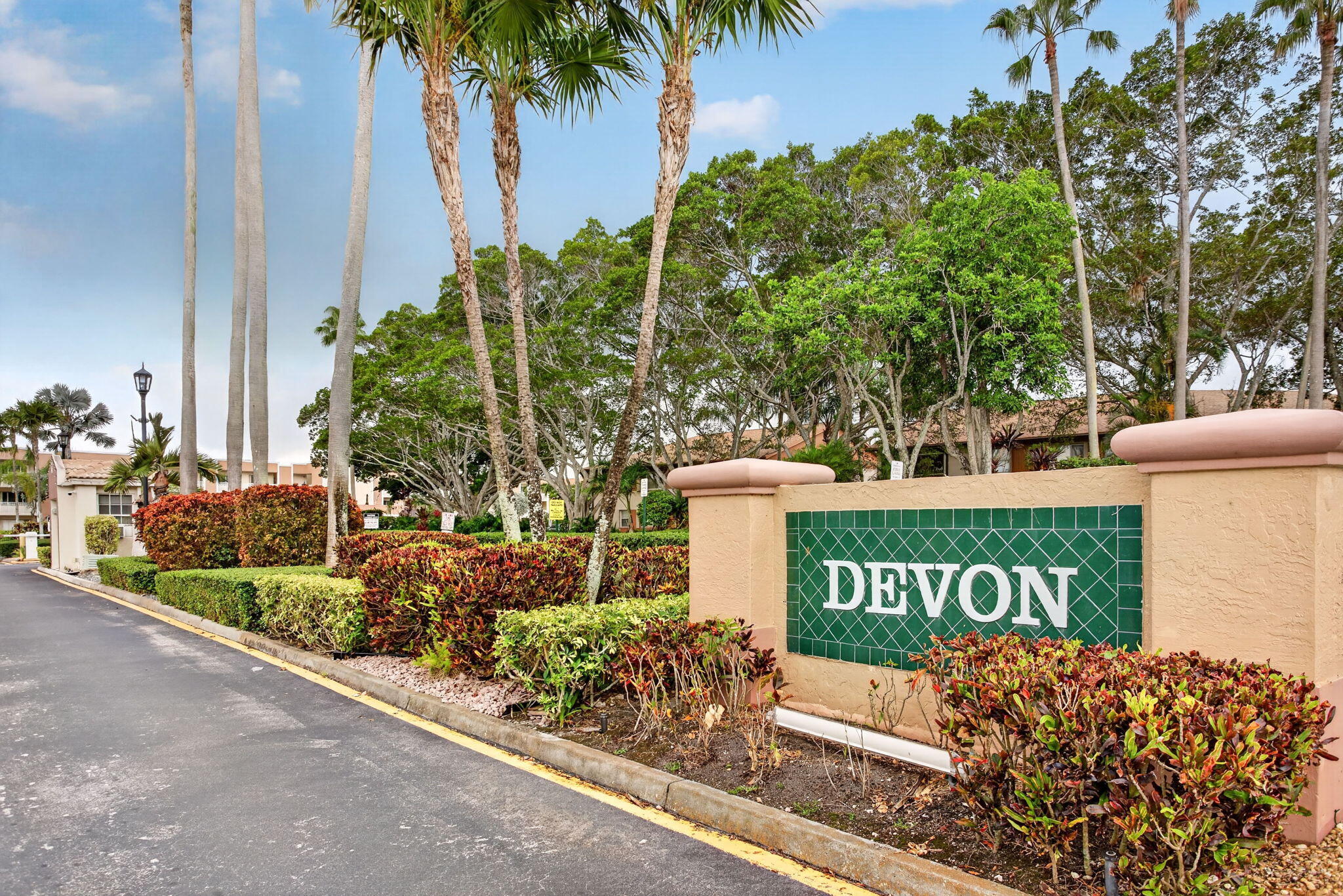 7216 S Devon Drive 212