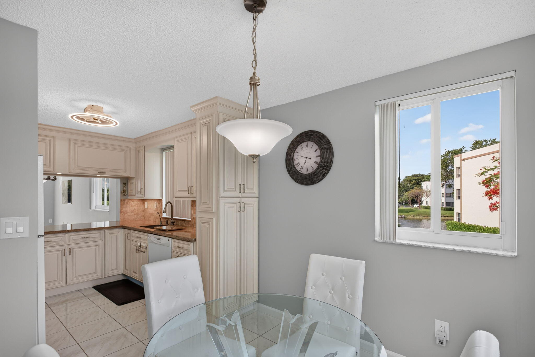 7216 S Devon Drive 212