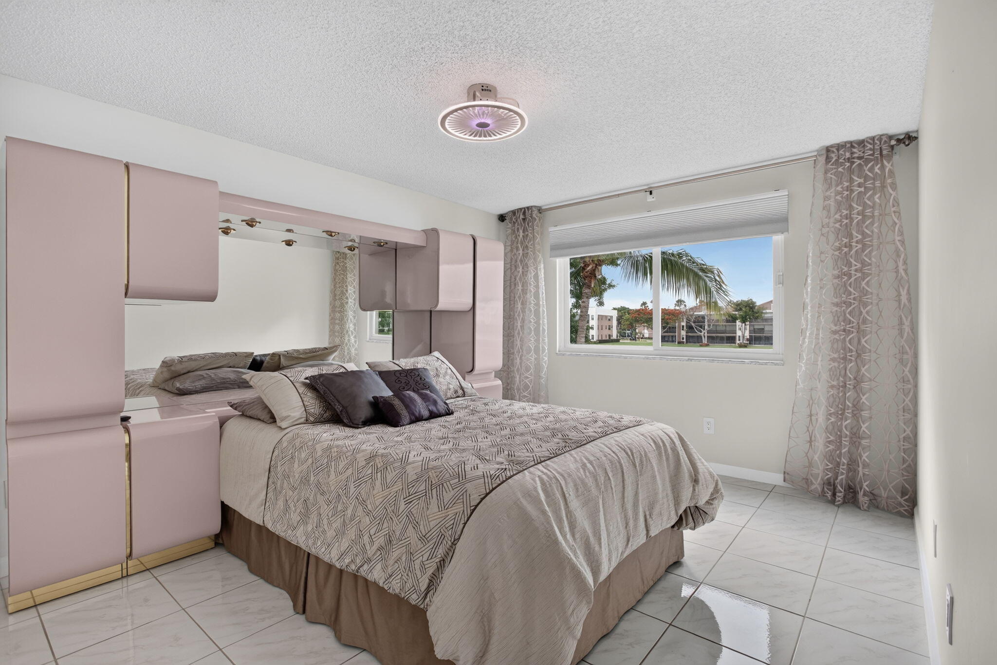 7216 S Devon Drive 212