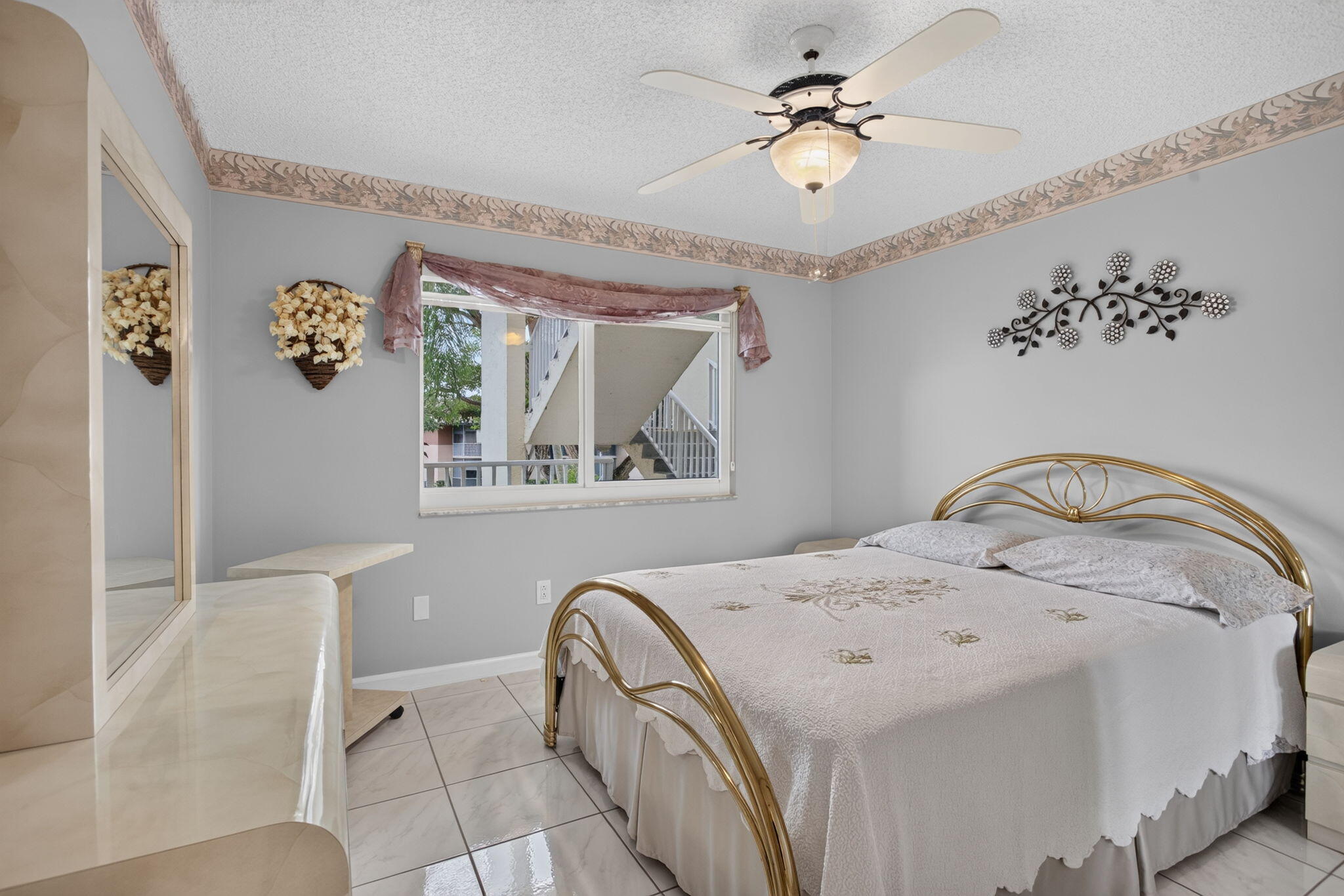 7216 S Devon Drive 212