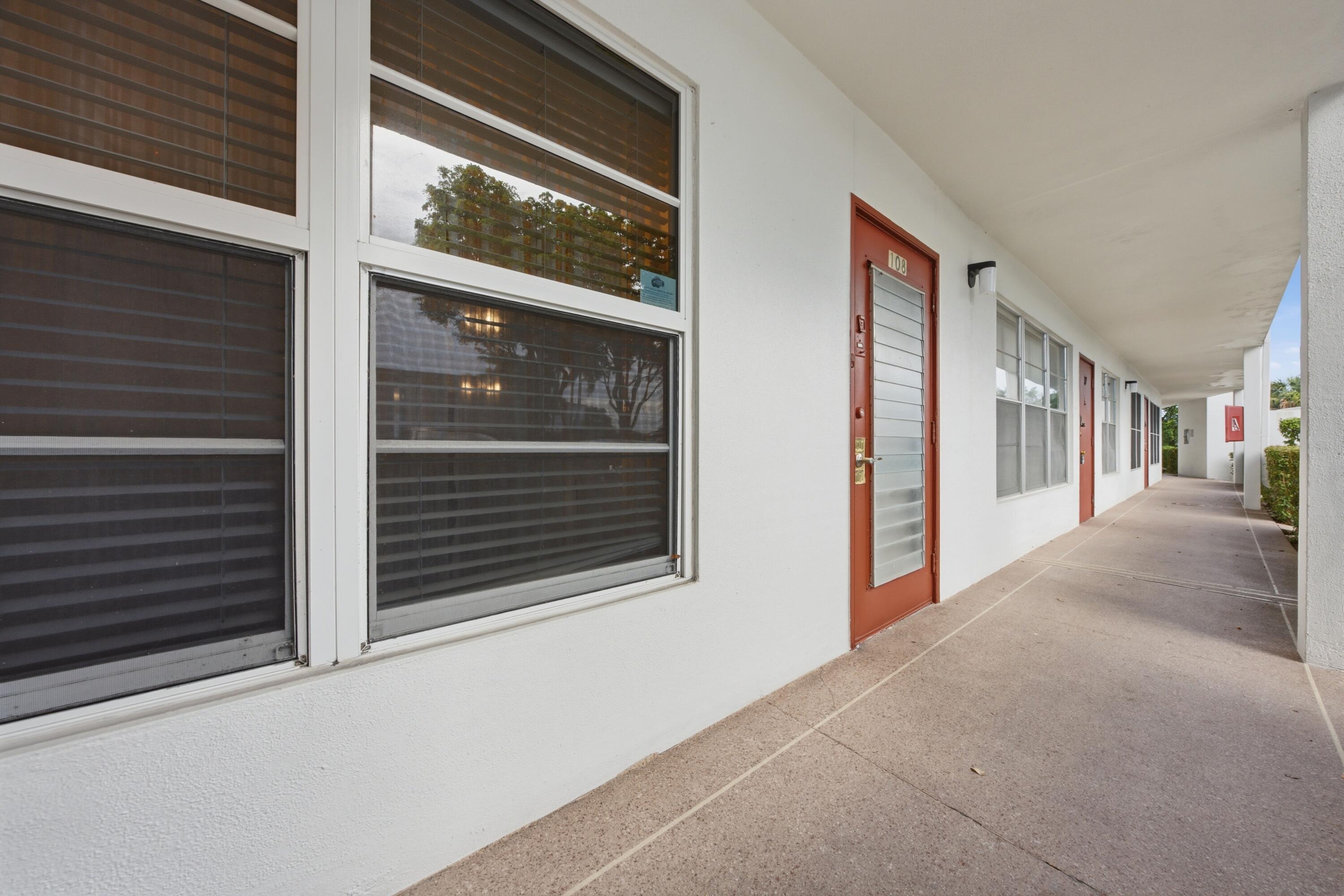 108 Greenbrier