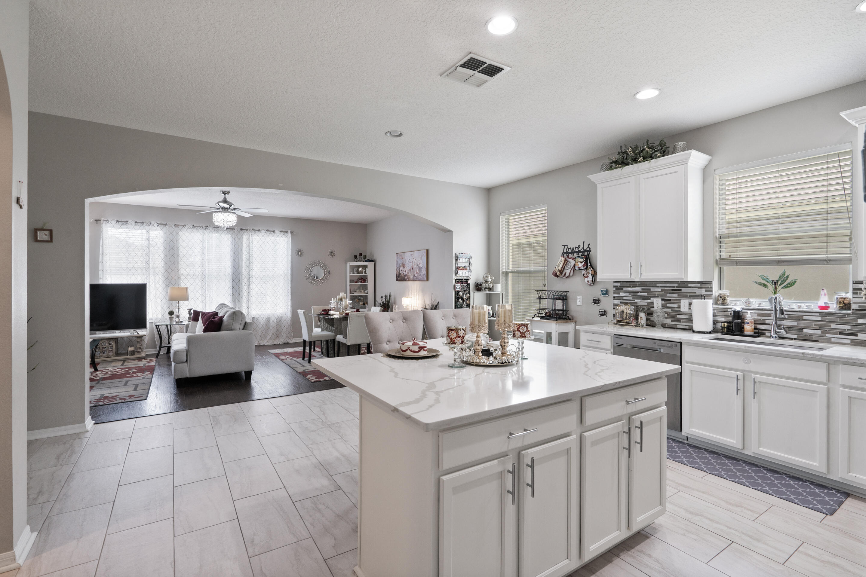 12532 Sawgrass Oak Street