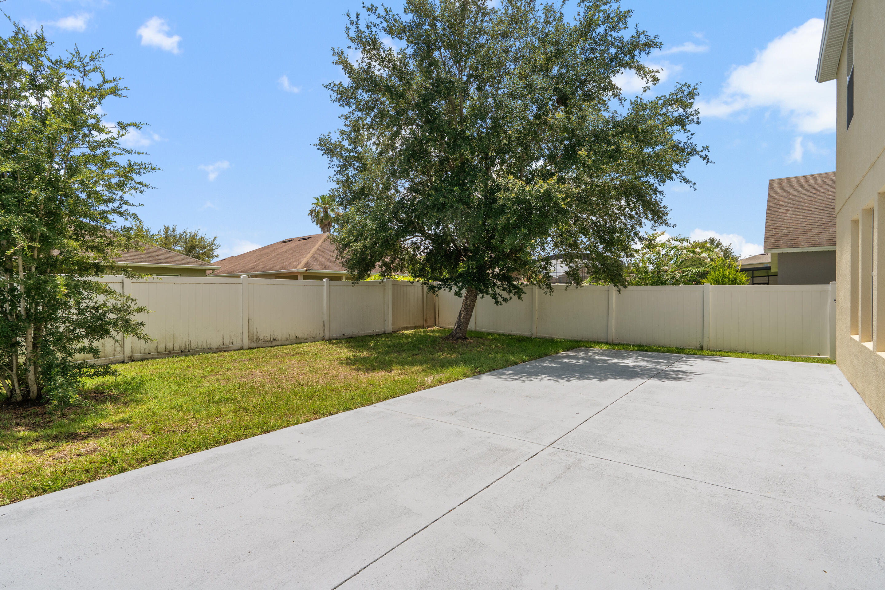 12532 Sawgrass Oak Street