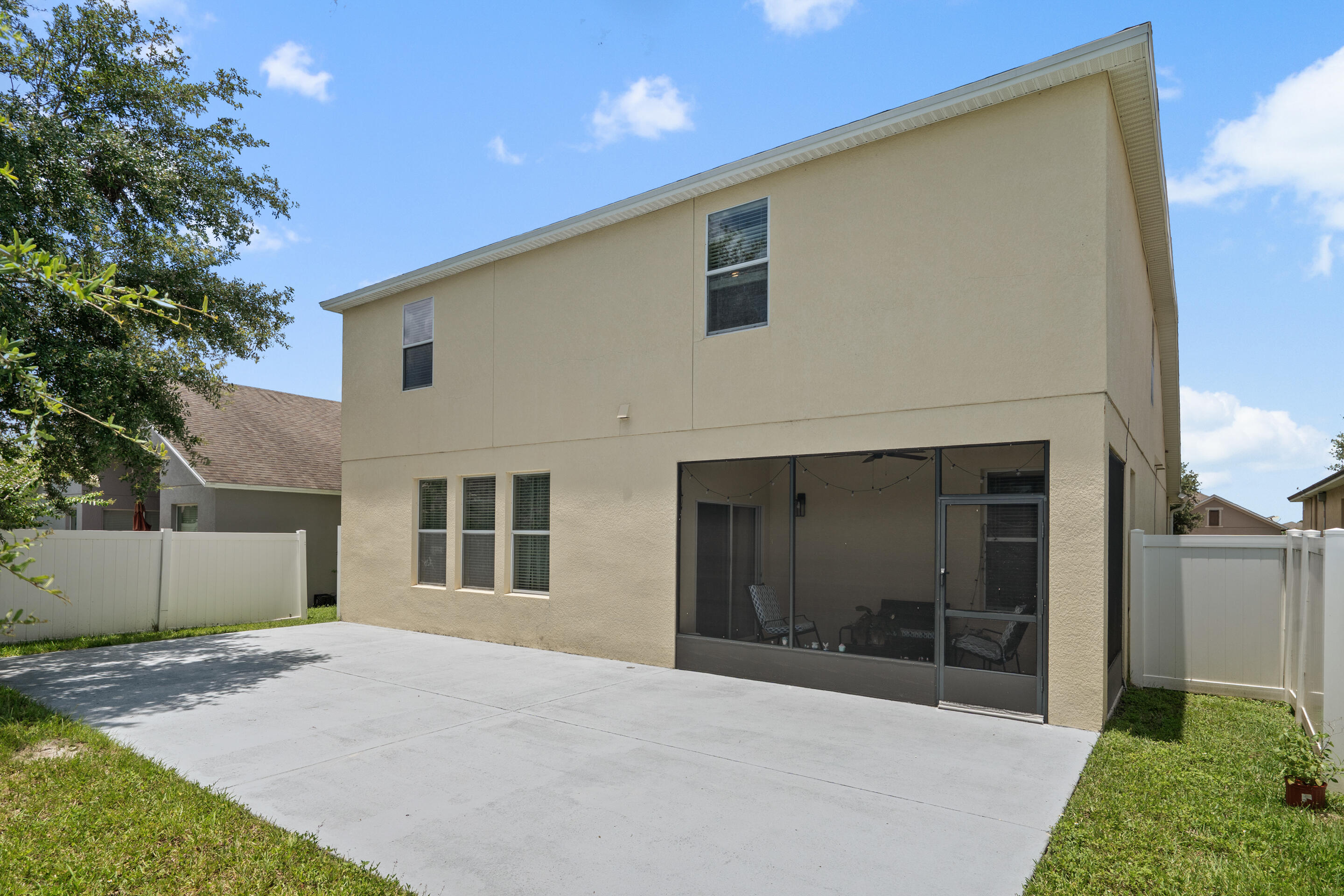 12532 Sawgrass Oak Street