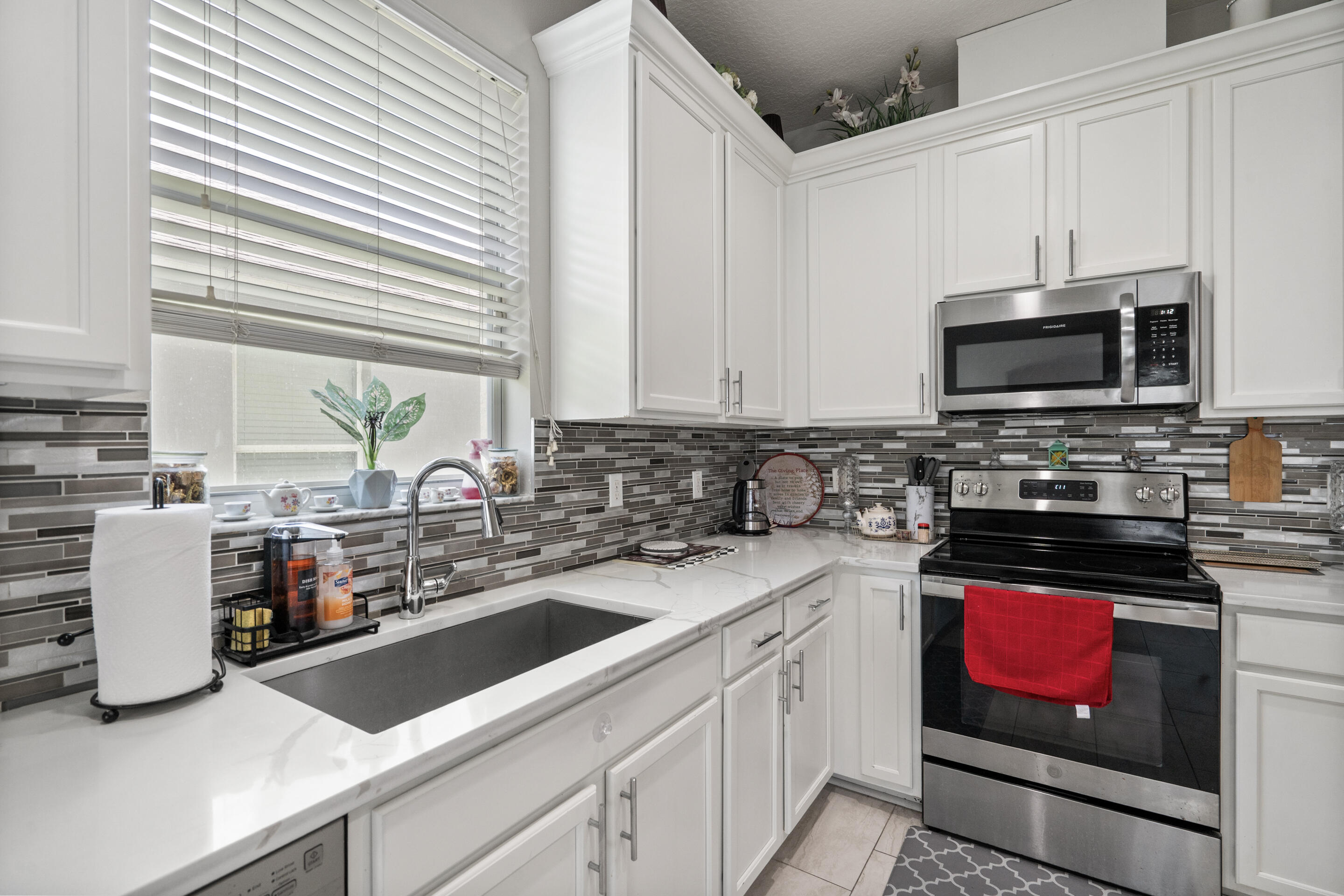 12532 Sawgrass Oak Street