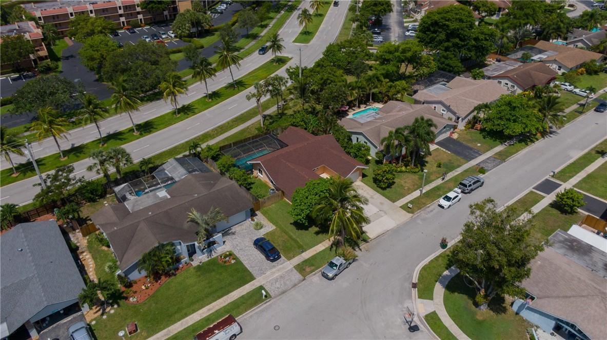 5332 NW 29th Court