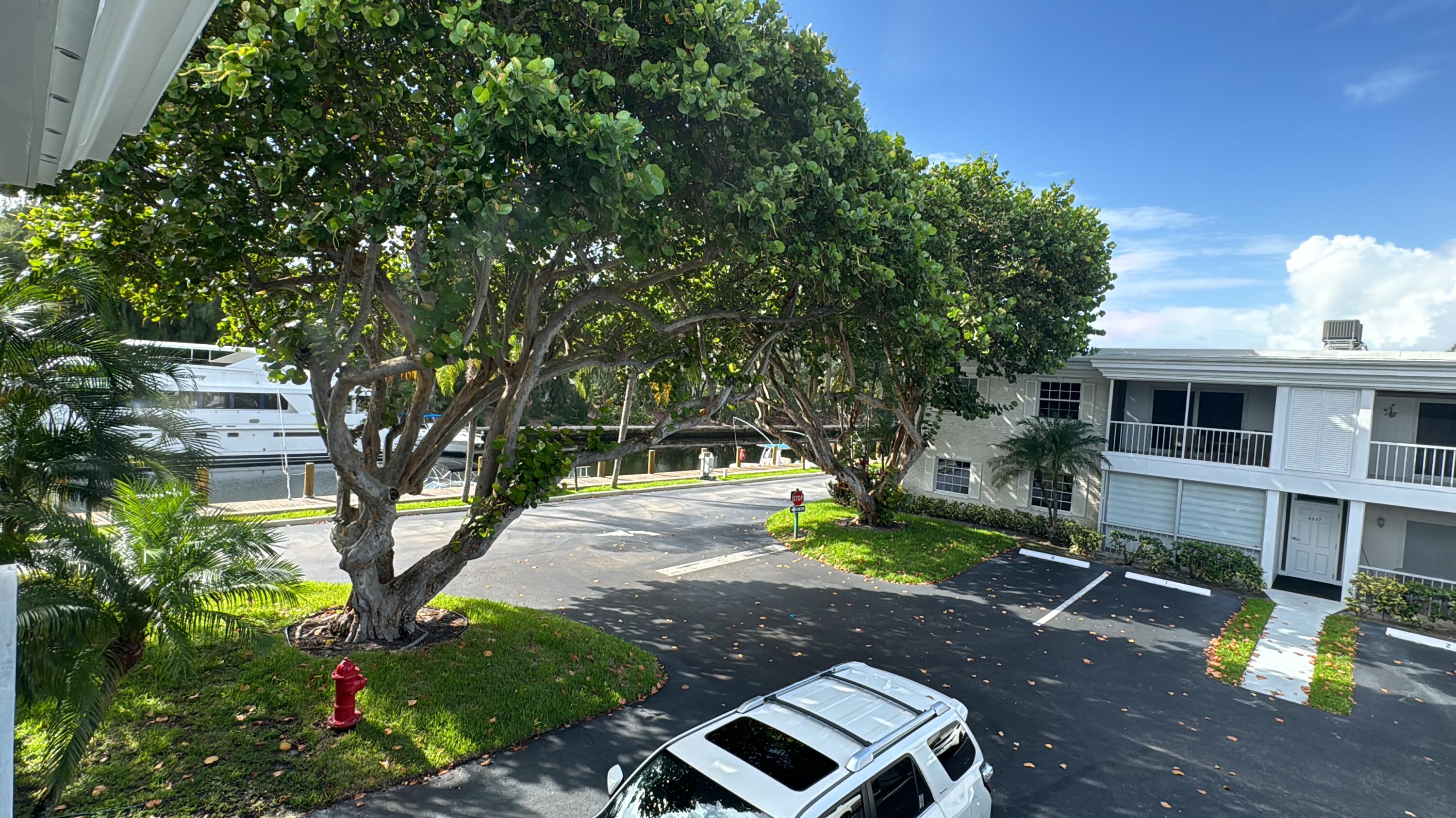 6249 Bay Club Drive 3