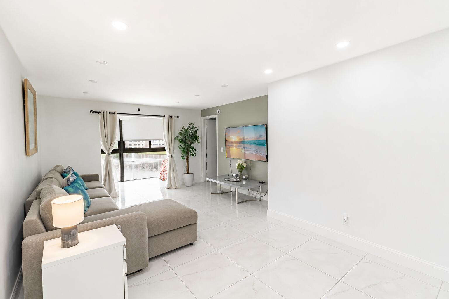 10331 Sunrise Lakes Boulevard Unit: 302