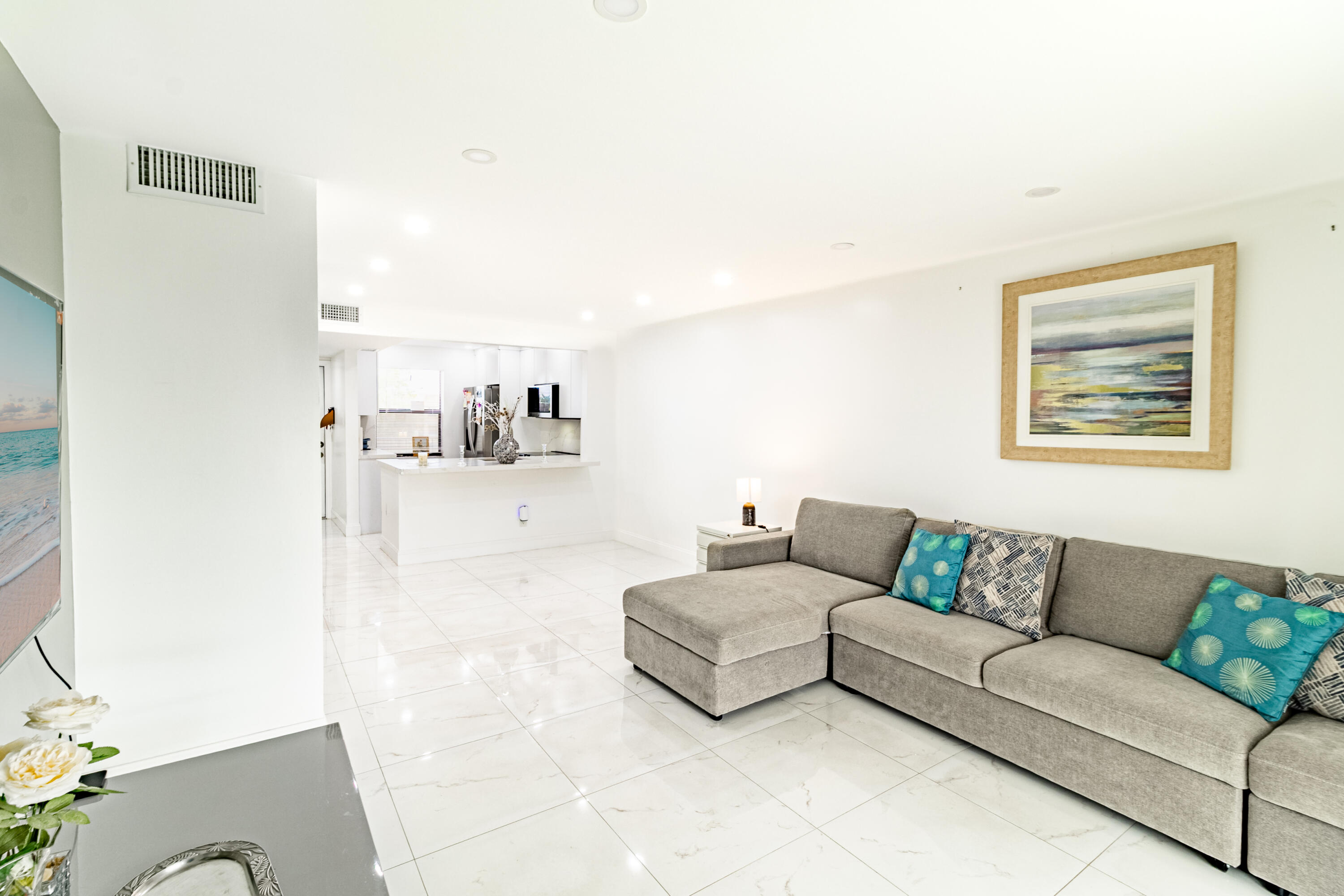 10331 Sunrise Lakes Boulevard Unit: 302