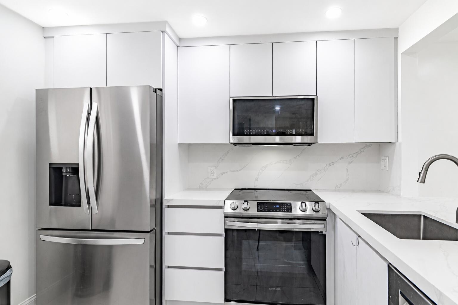 10331 Sunrise Lakes Boulevard Unit: 302