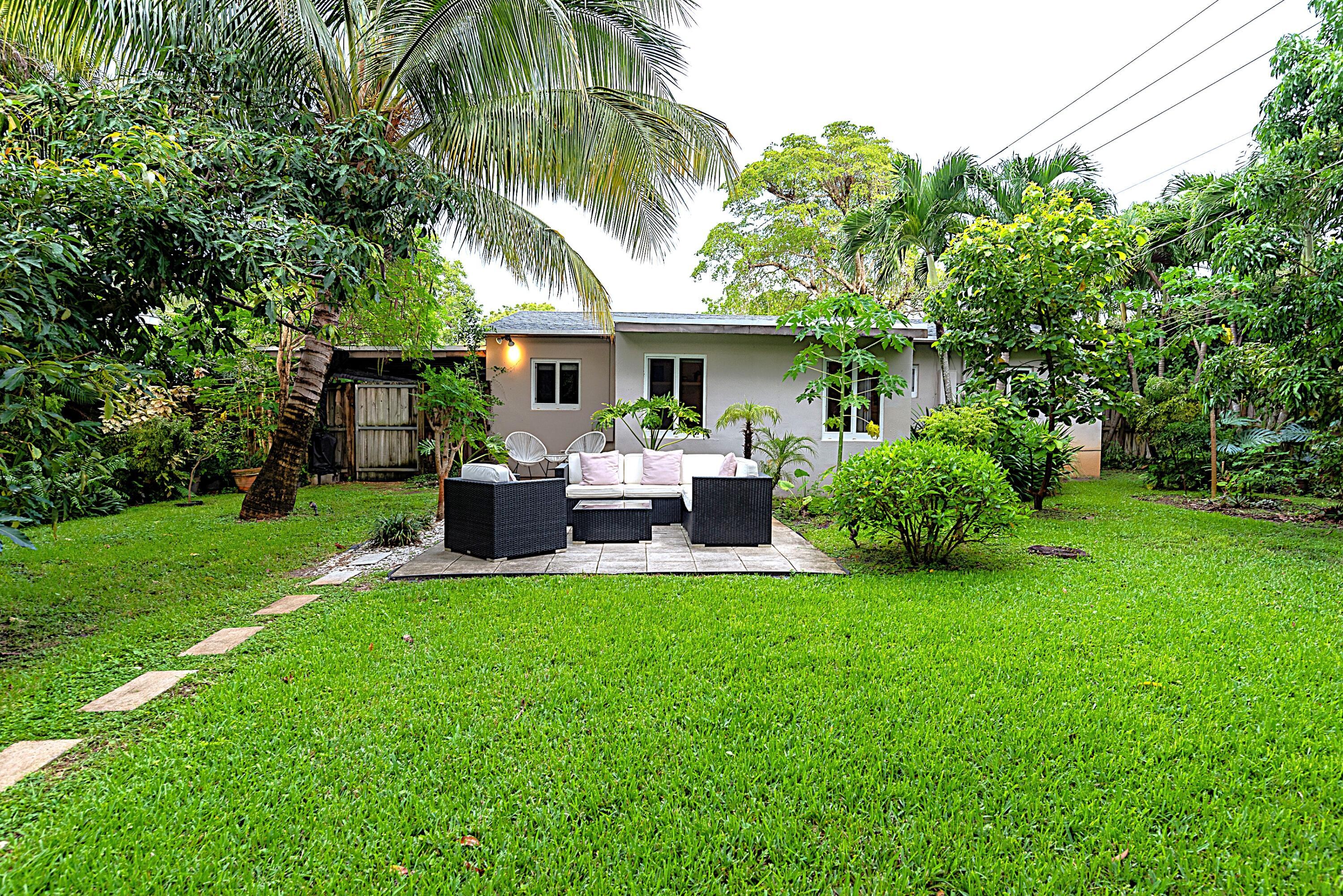 1401 NE 17th Way