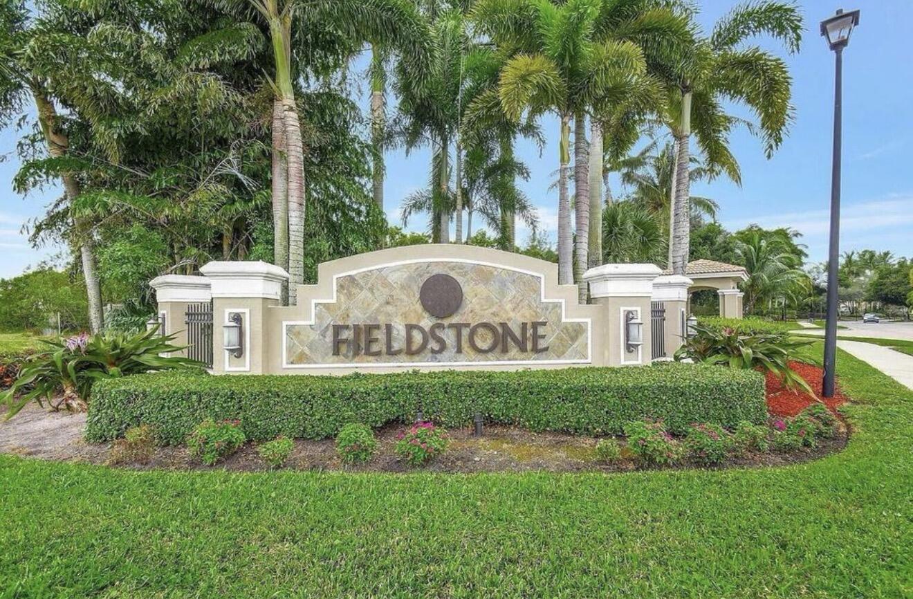 10440 Cypress Lakes Preserve Drive Na