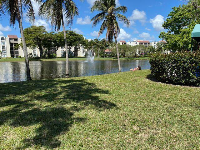 825 Egret Circle 404