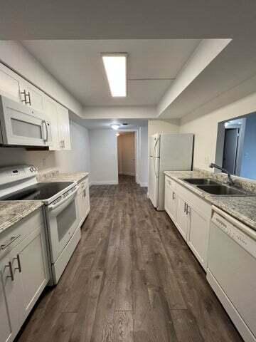 825 Egret Circle 404