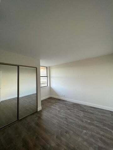 825 Egret Circle 404