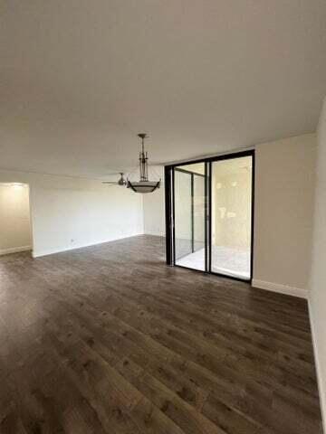 825 Egret Circle 404