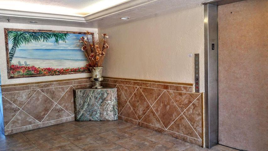 825 Egret Circle 404