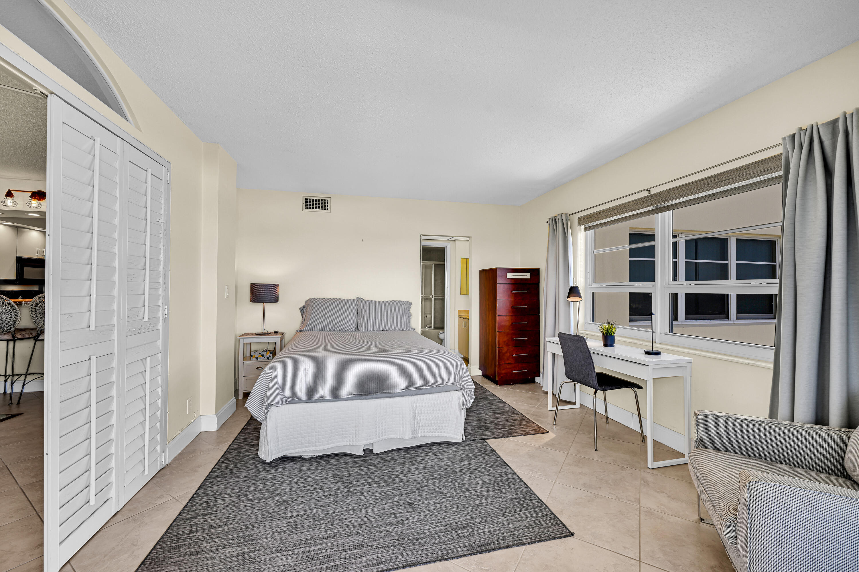 6000 N Ocean Boulevard 1d, Lauderdale-By-The-Sea Unit: 1d