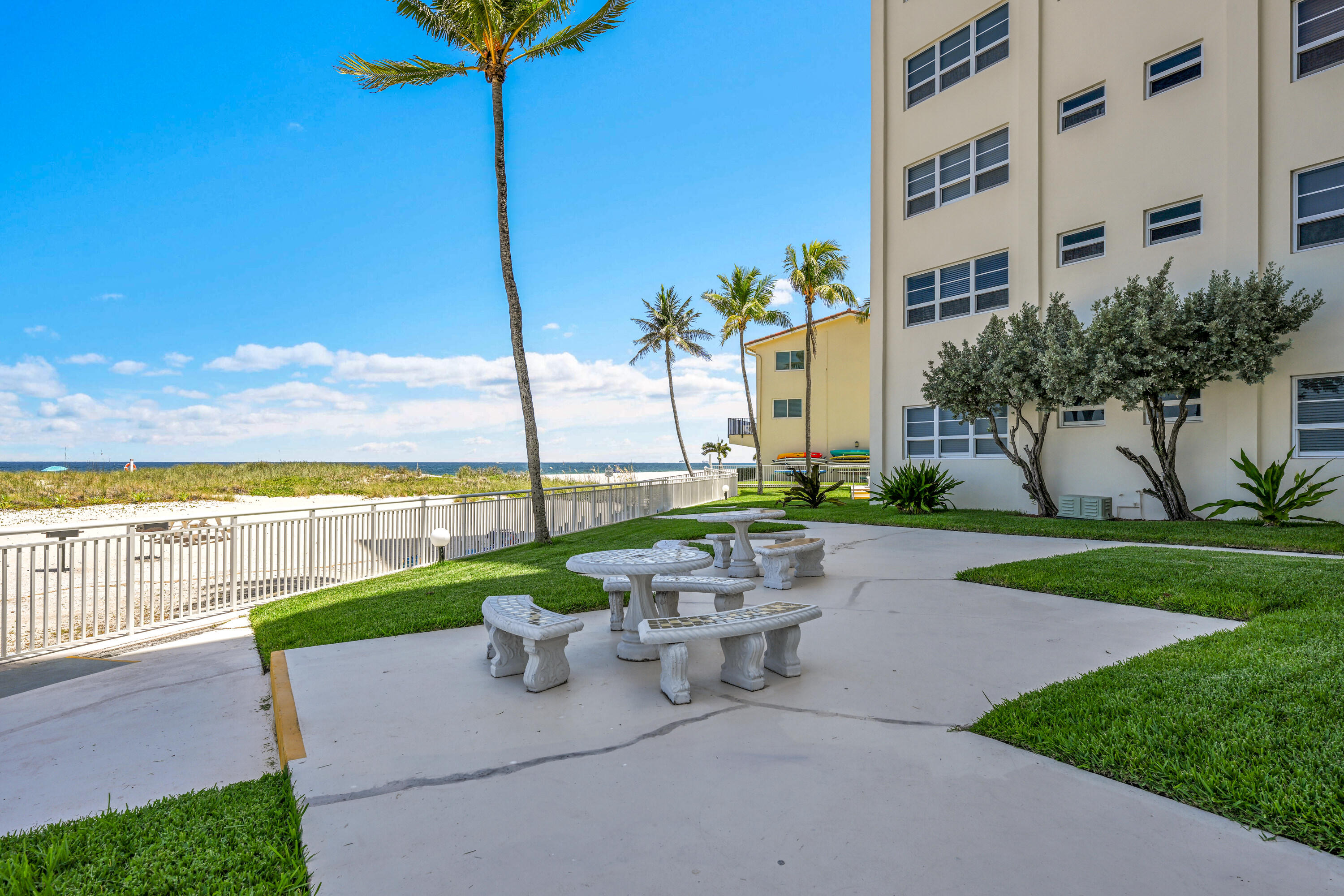 6000 N Ocean Boulevard 1d, Lauderdale-By-The-Sea Unit: 1d