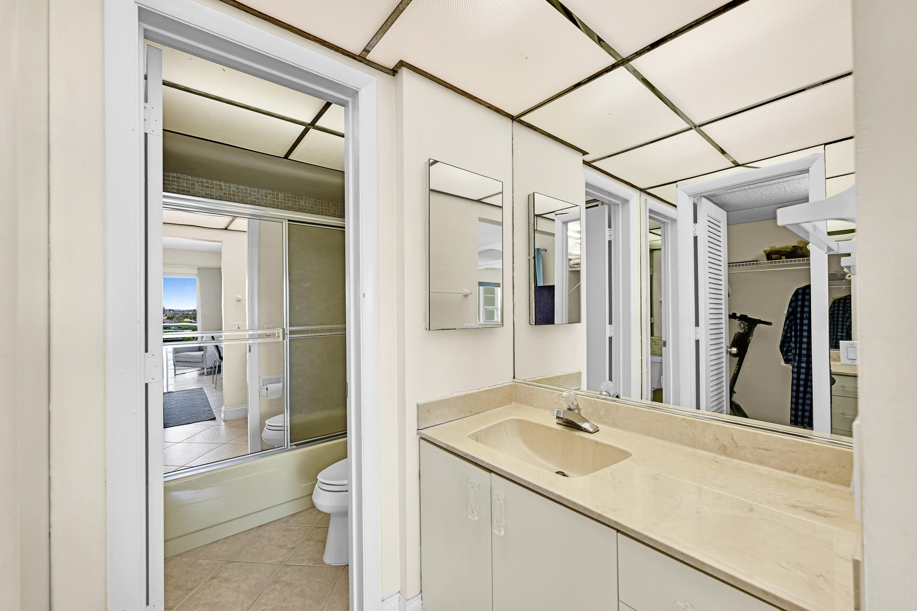 6000 N Ocean Boulevard 1d, Lauderdale-By-The-Sea Unit: 1d