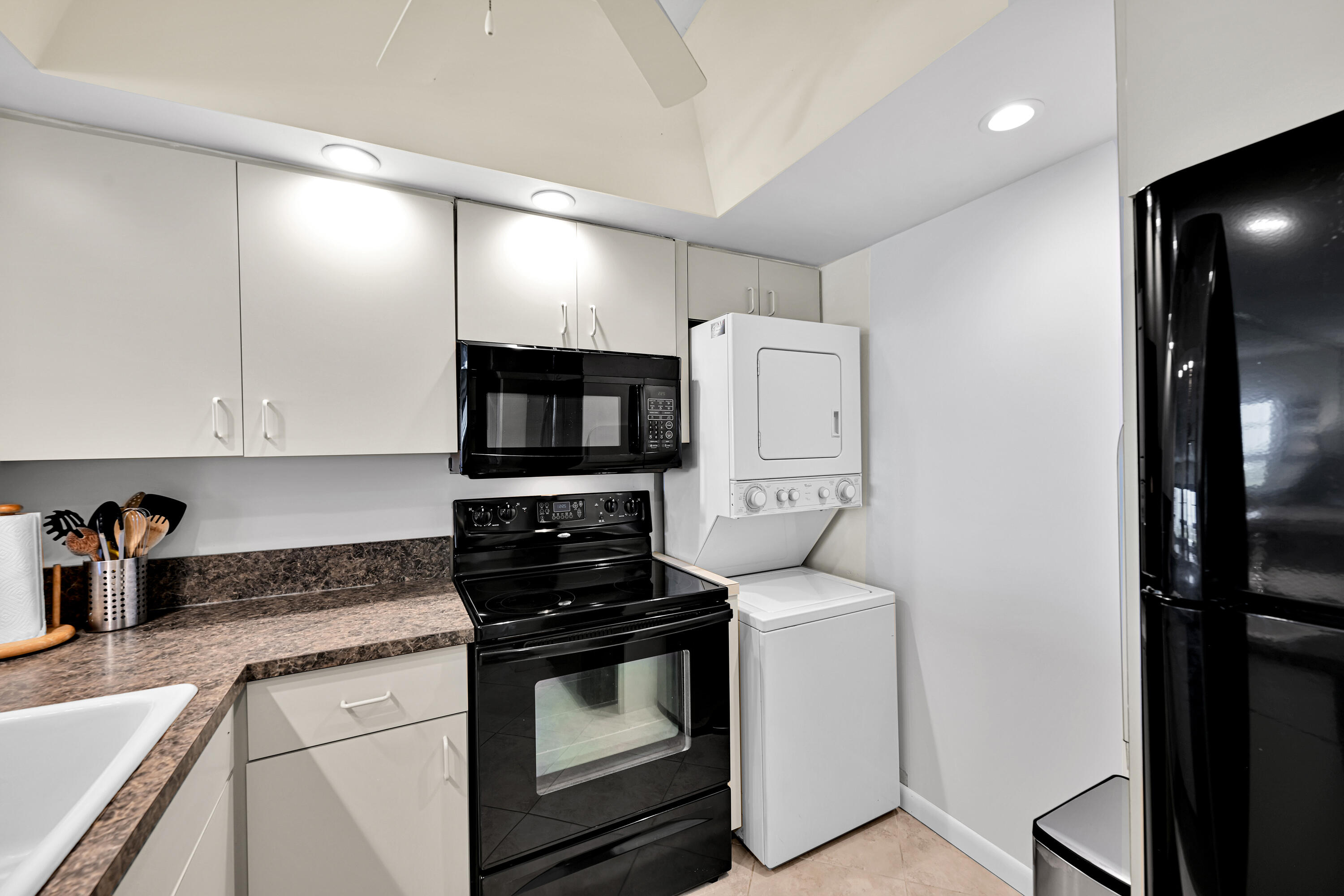6000 N Ocean Boulevard 1d, Lauderdale-By-The-Sea Unit: 1d