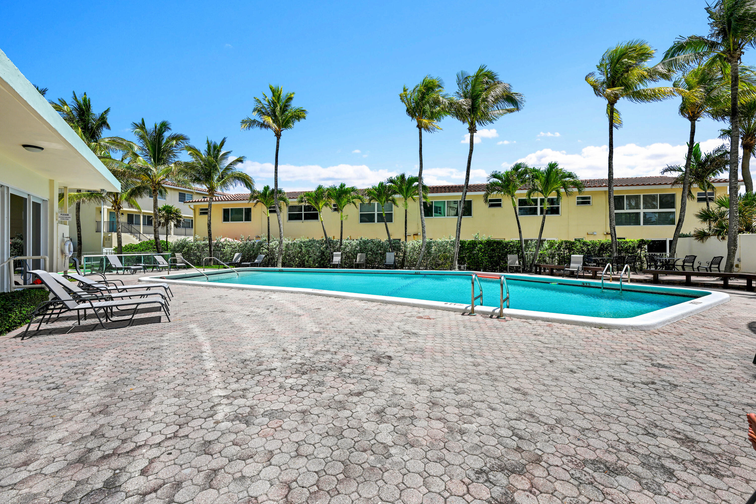 6000 N Ocean Boulevard 1d, Lauderdale-By-The-Sea Unit: 1d