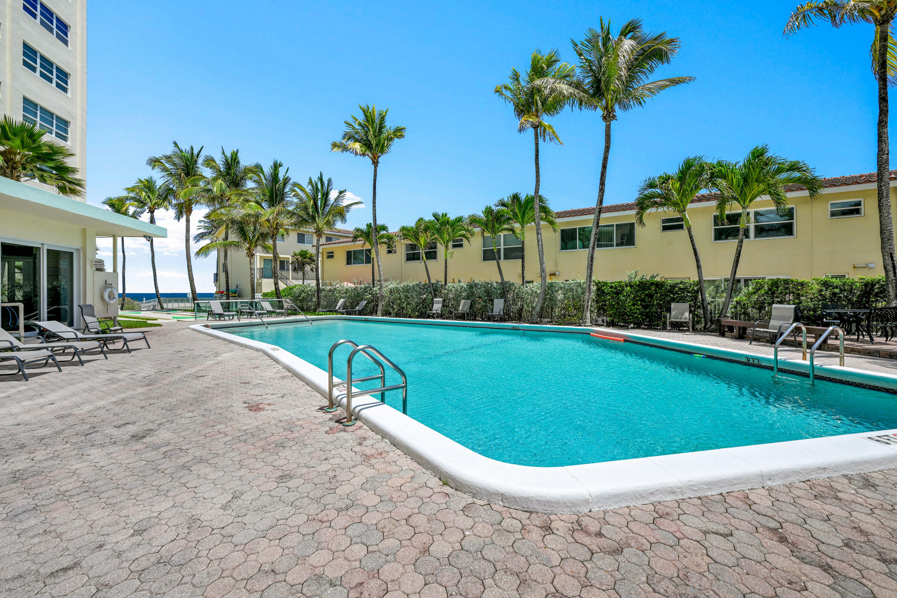 6000 N Ocean Boulevard 1d, Lauderdale-By-The-Sea Unit: 1d
