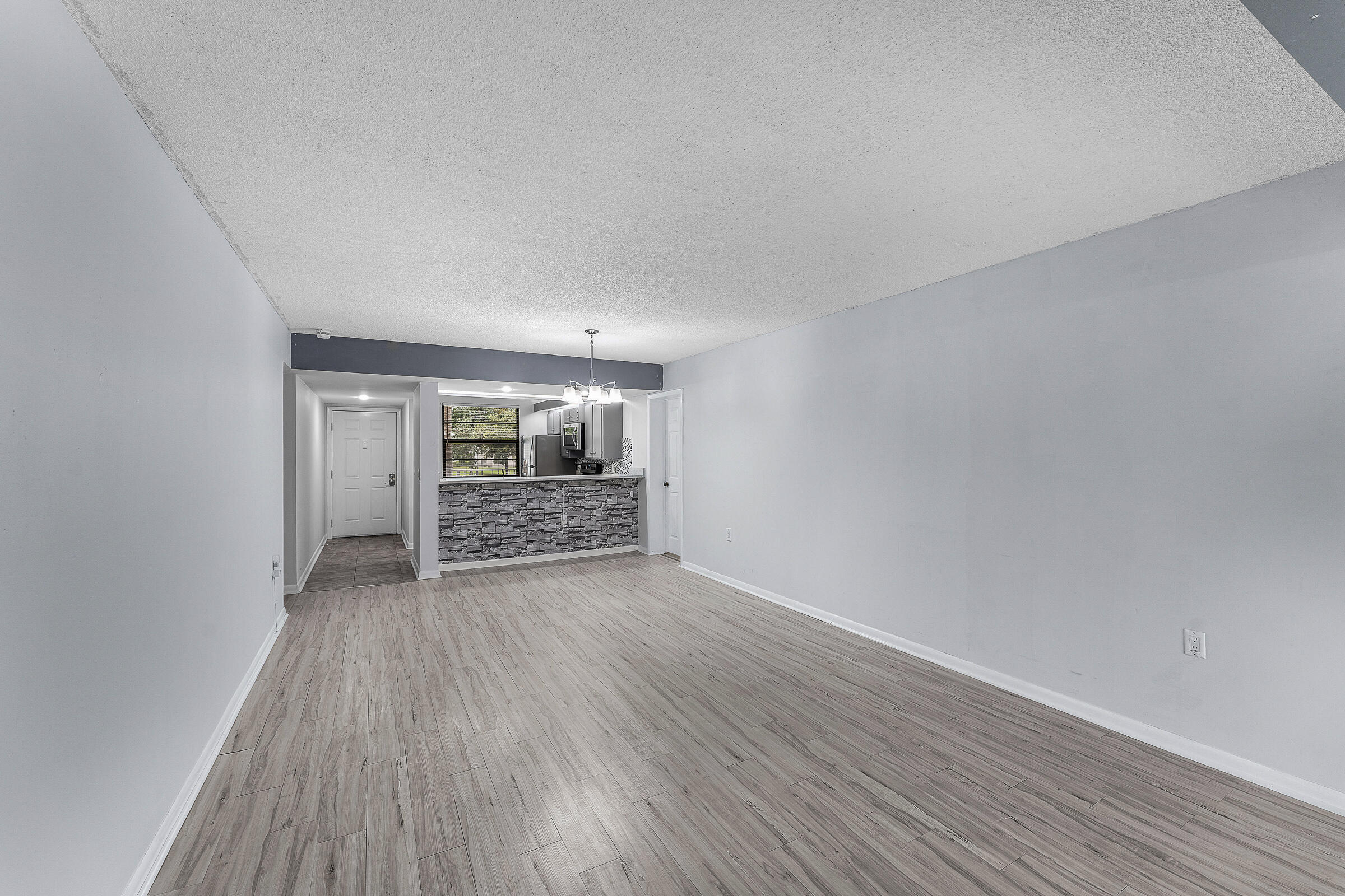 6097 Balboa Circle 202