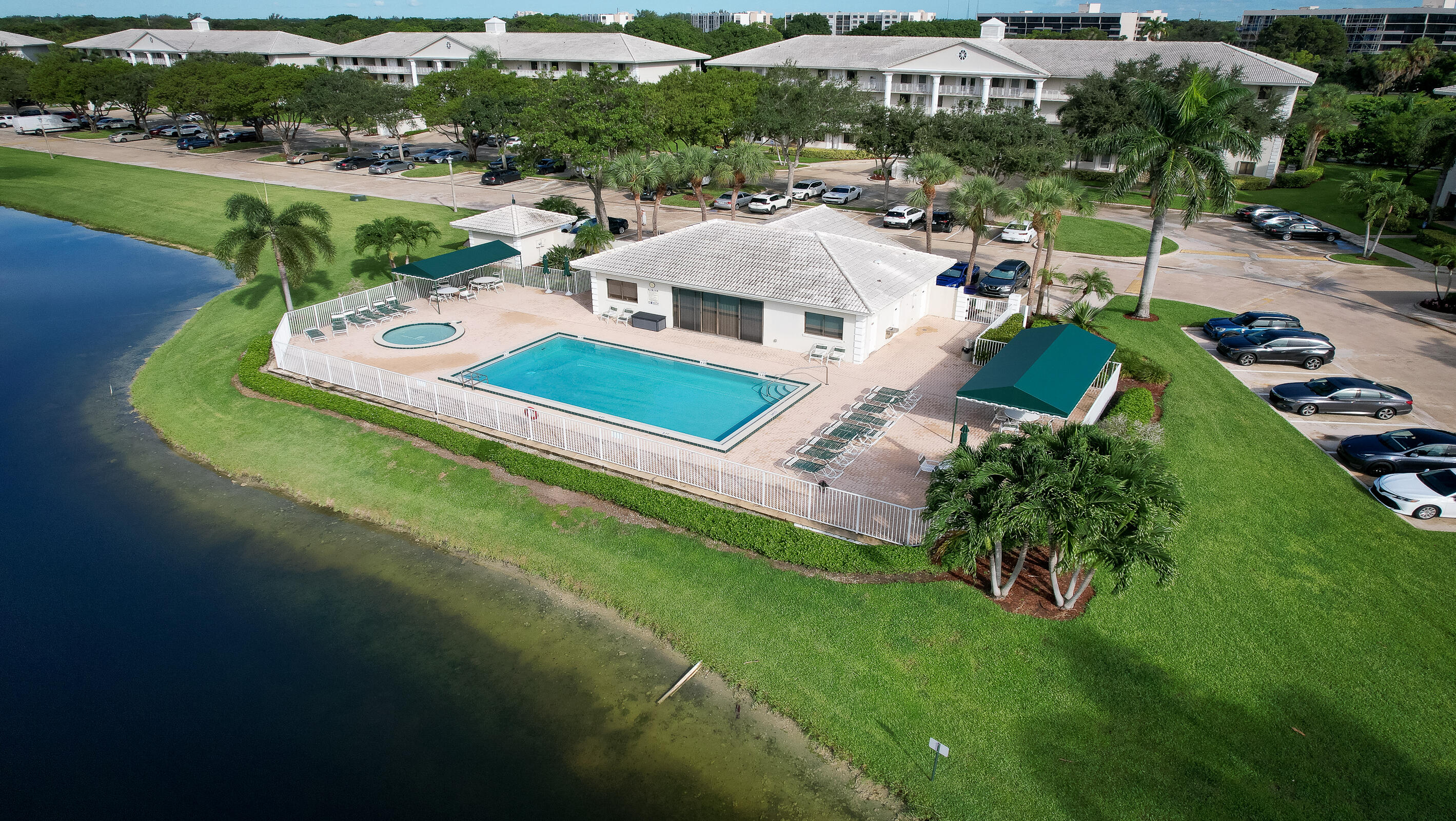 6097 Balboa Circle 202