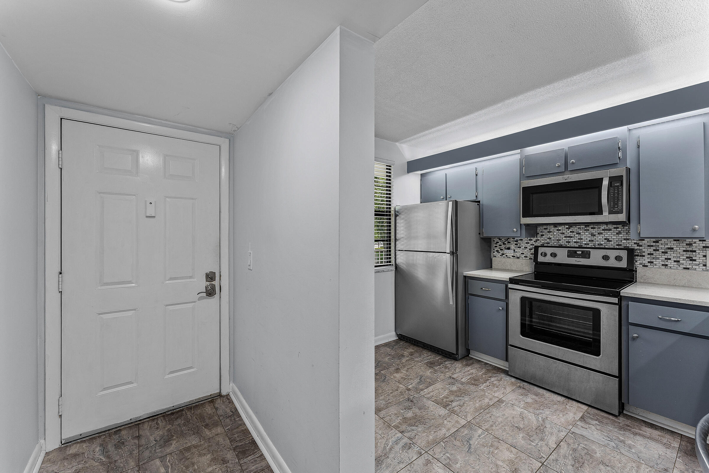 6097 Balboa Circle 202