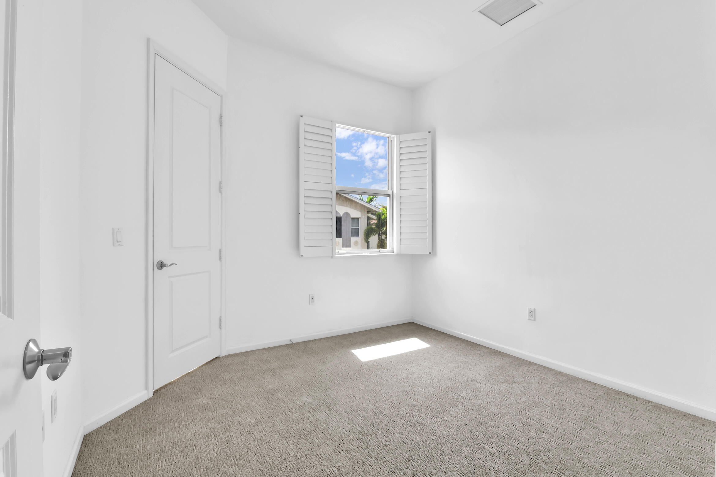 1835 Highland Grove Drive
