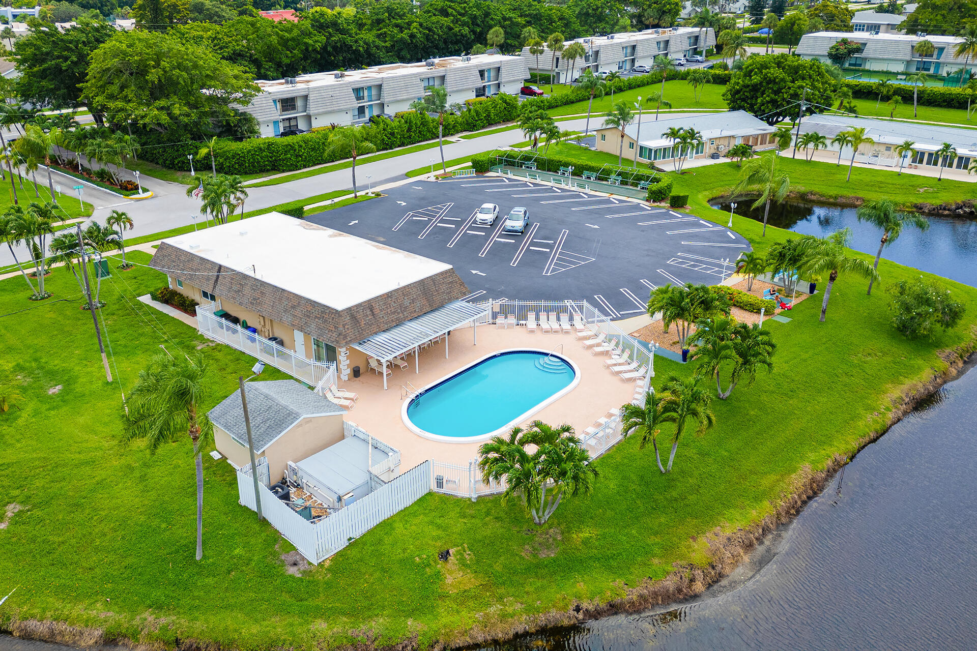 2722 Peer Lane 187