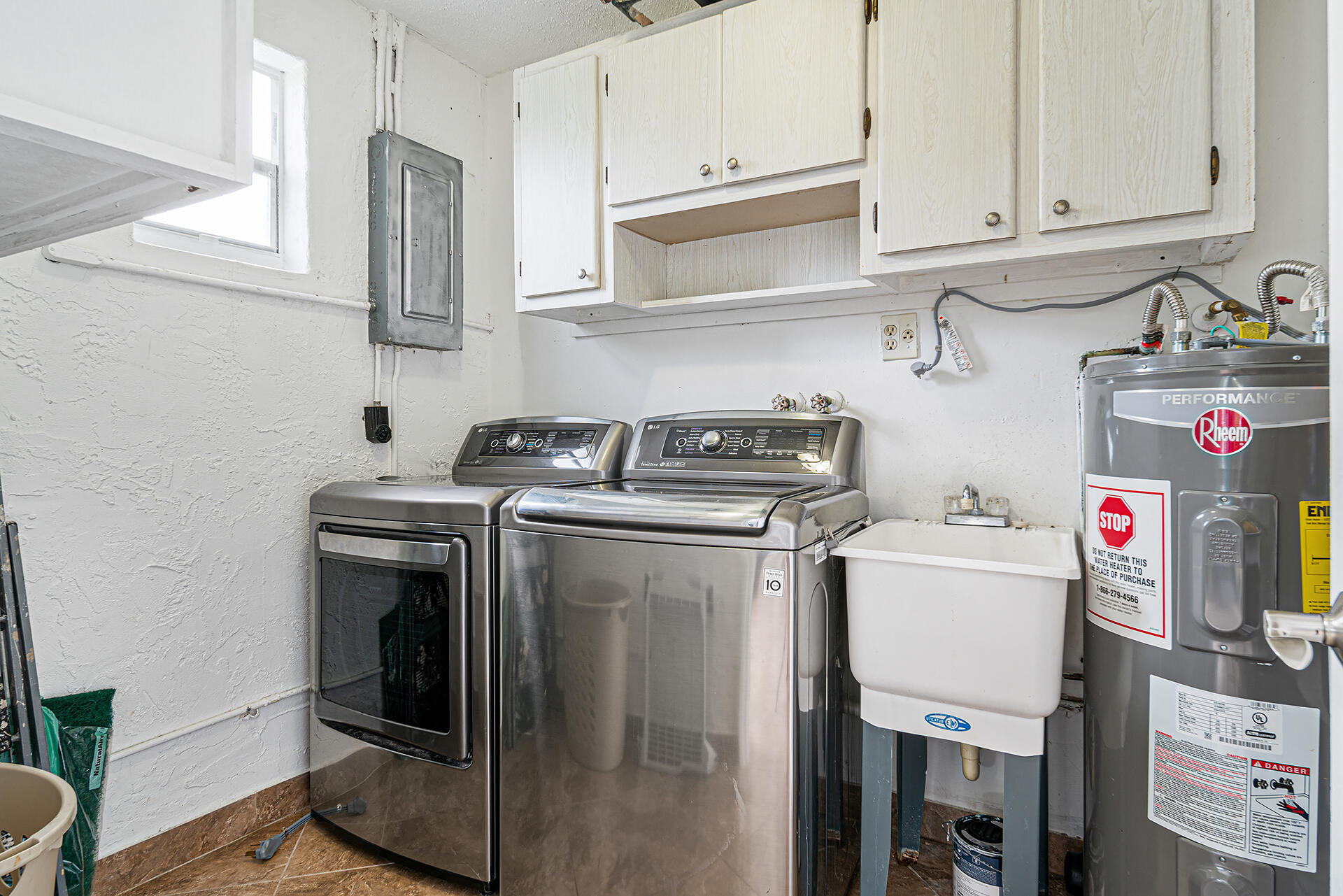 2722 Peer Lane 187