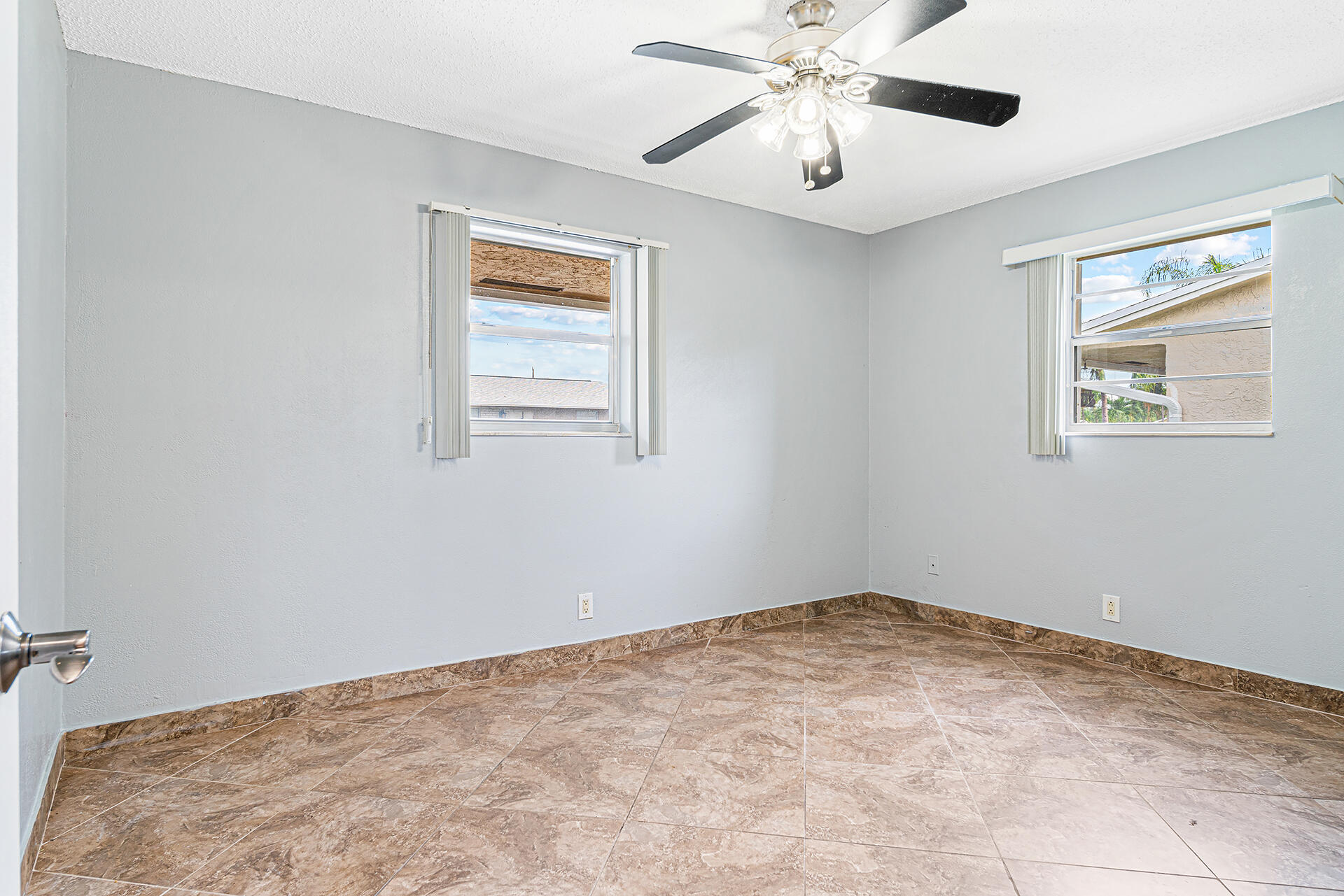 2722 Peer Lane 187