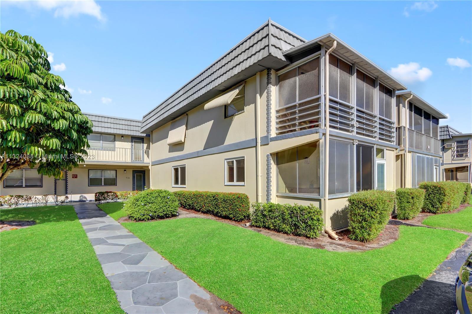 694 Brittany Park O