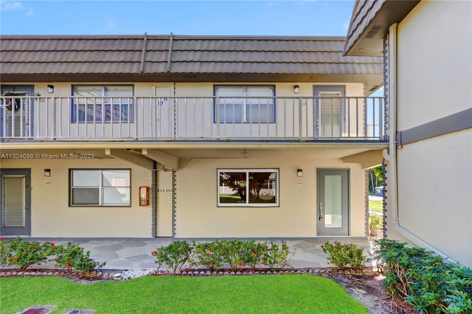 694 Brittany Park O
