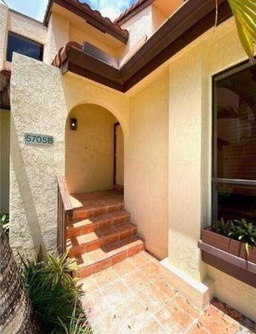 5705 Fox Hollow Drive B
