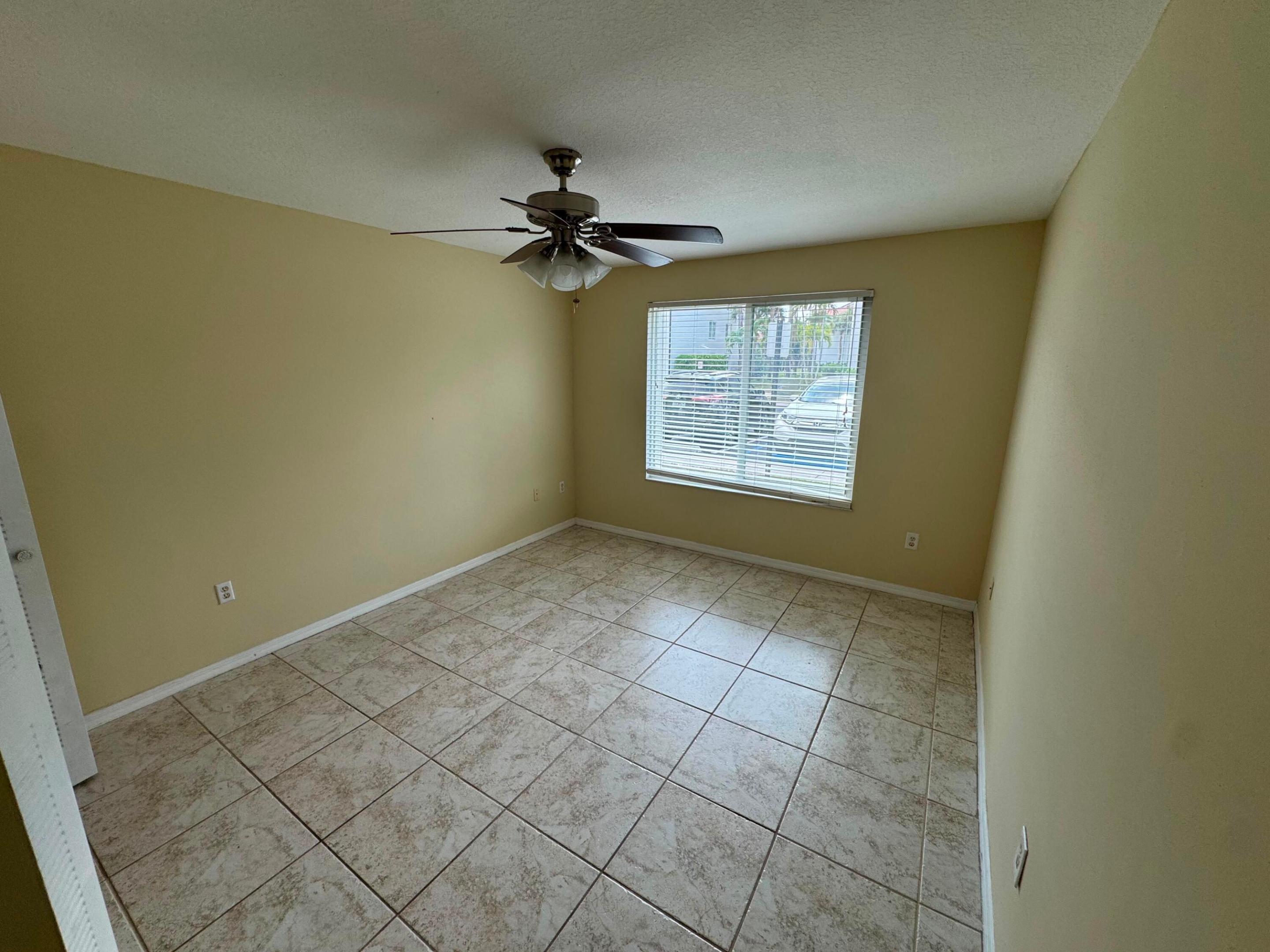 201 Villa Circle 201