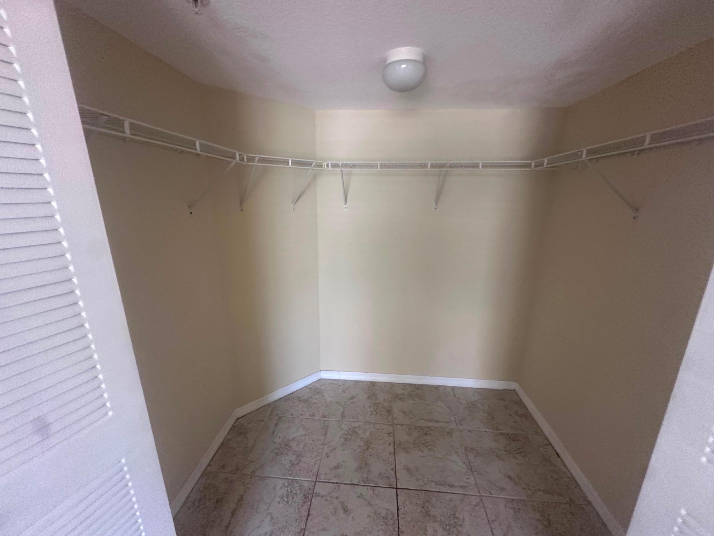 201 Villa Circle 201