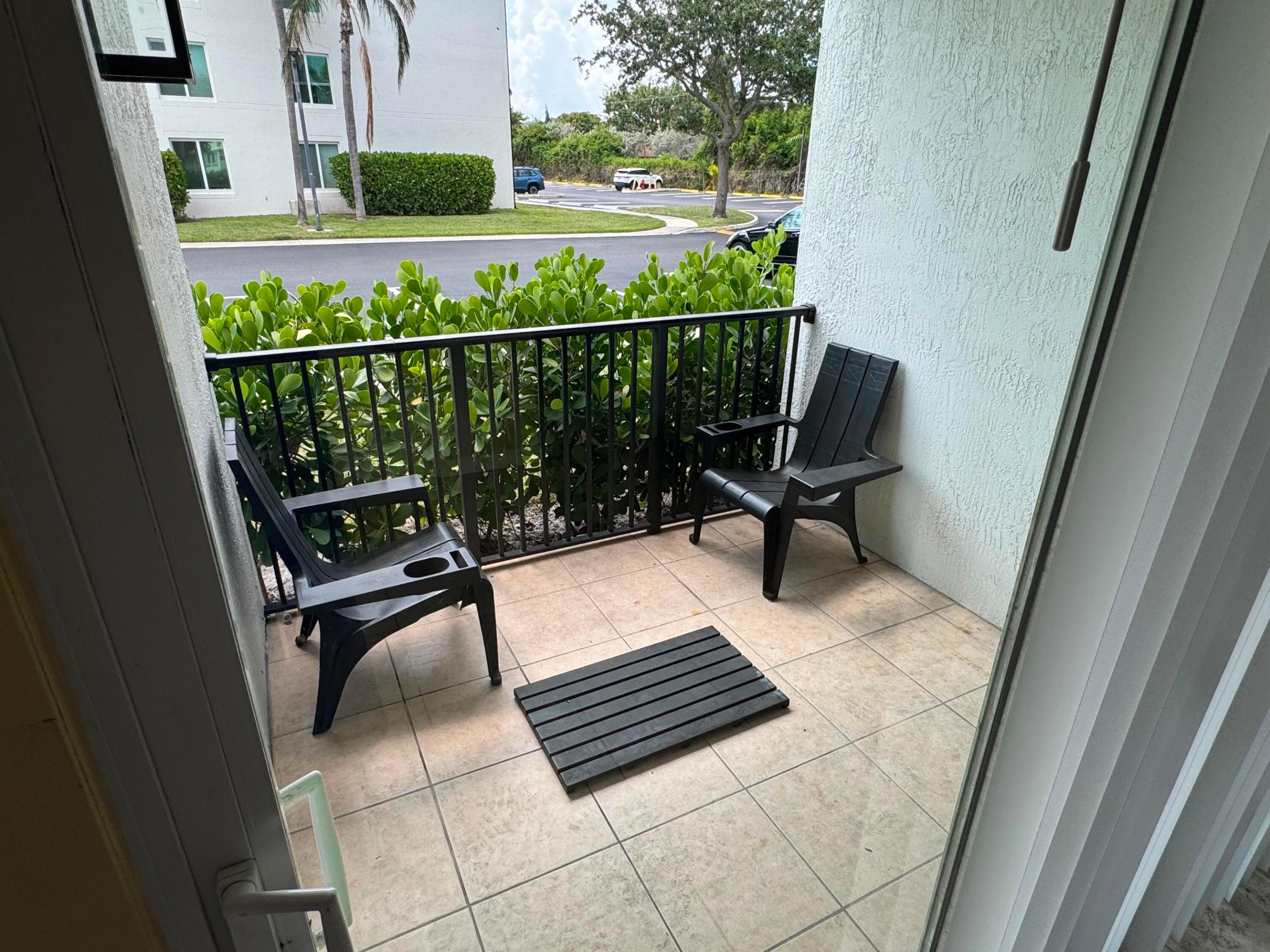 201 Villa Circle 201