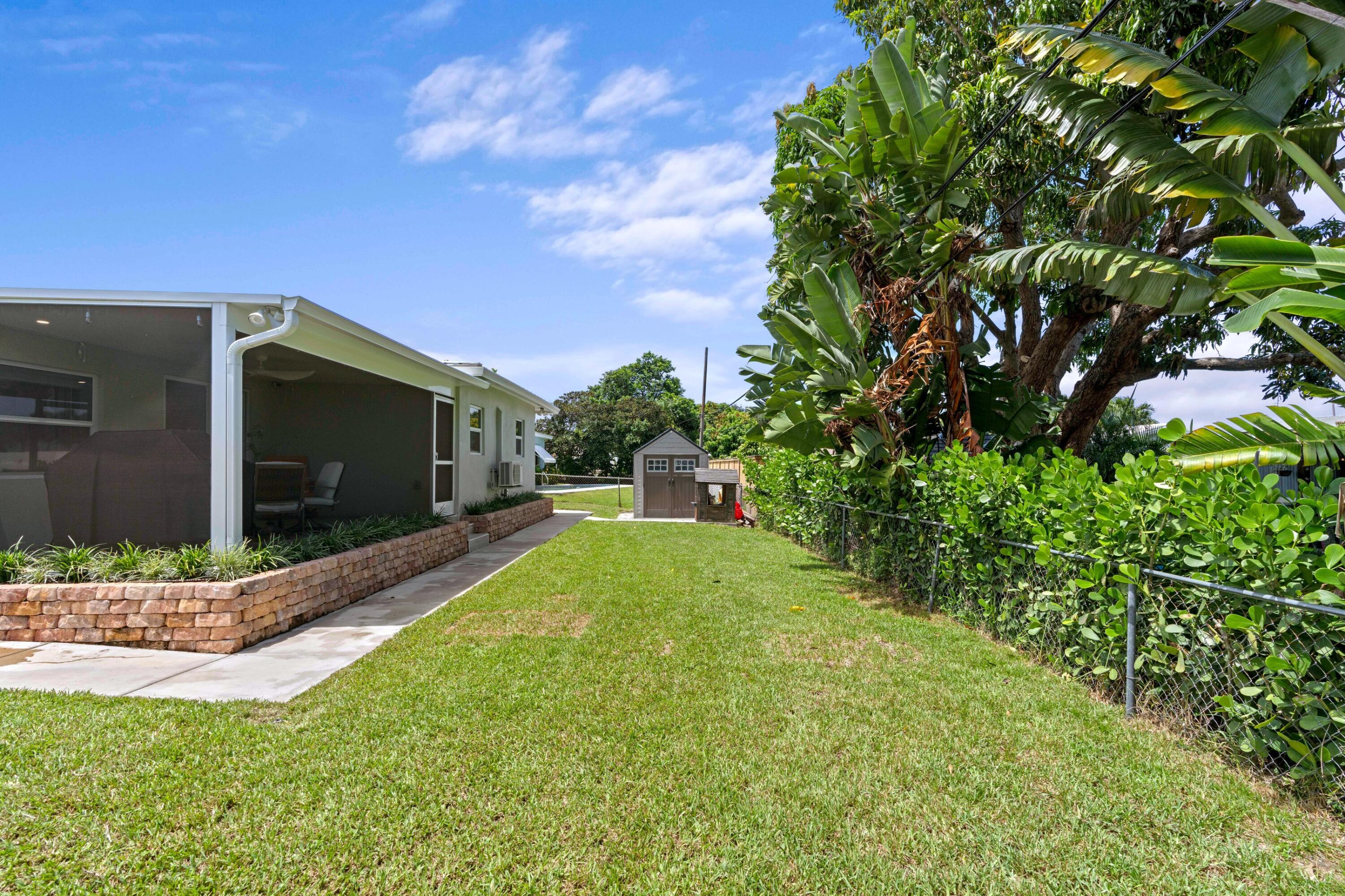2890 SE 1st Court