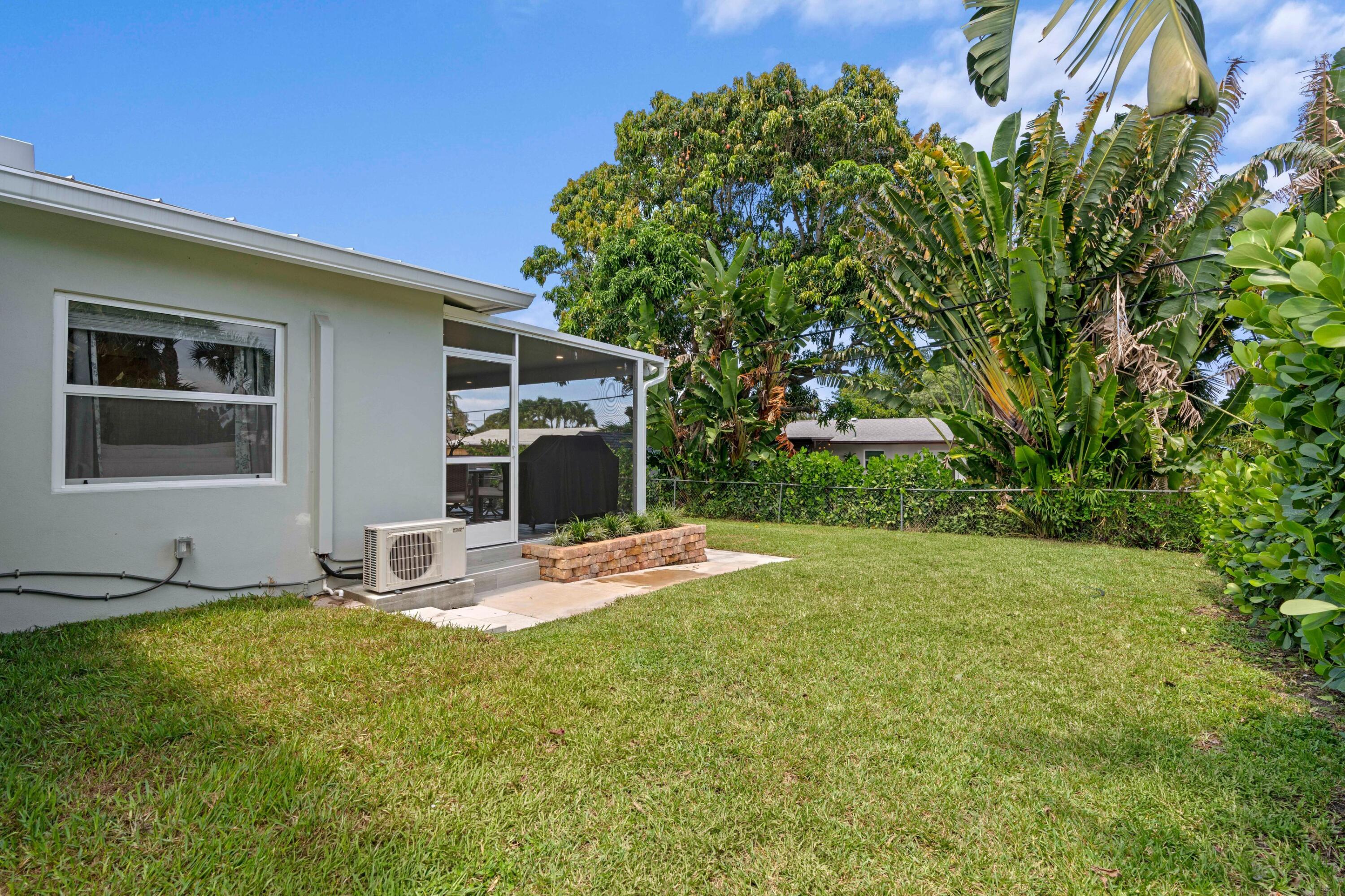 2890 SE 1st Court